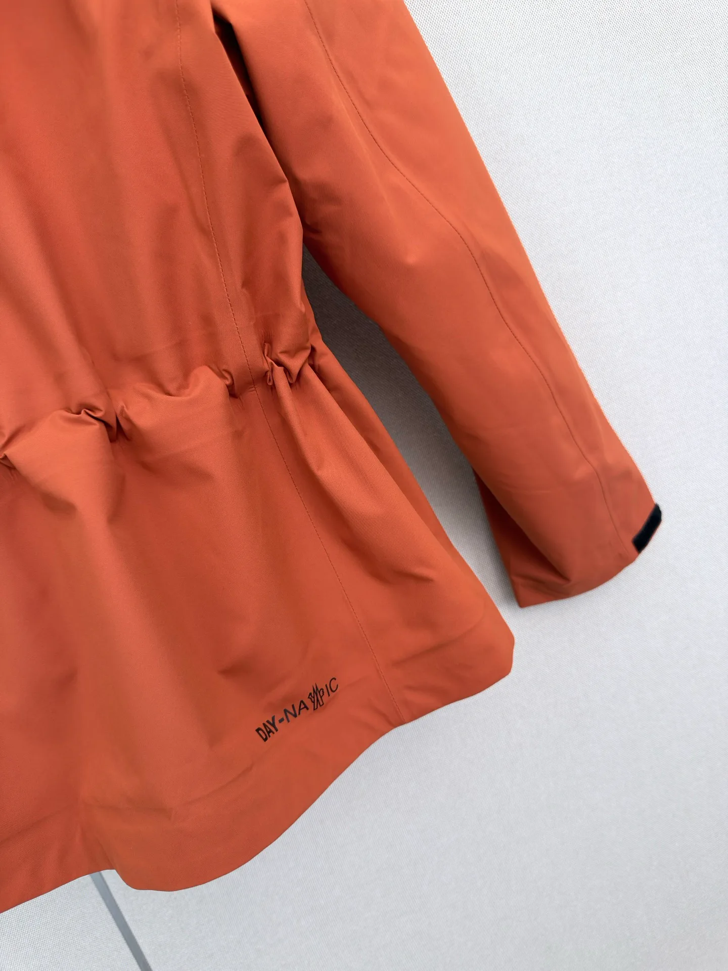 Куртки И Пуховики Женские Moncler 18501659