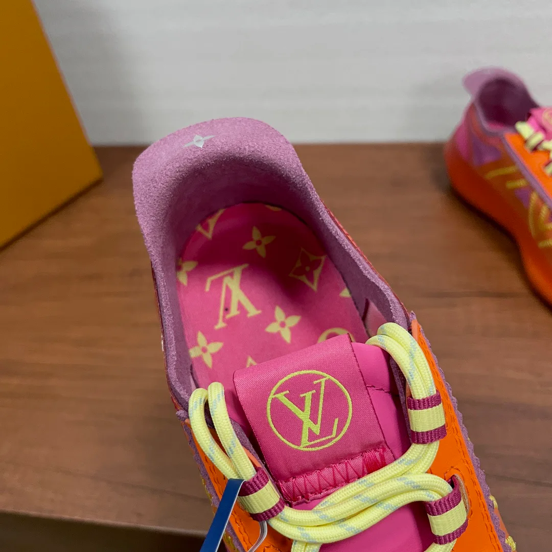 Кроссовки Женские Louis Vuitton 17542554