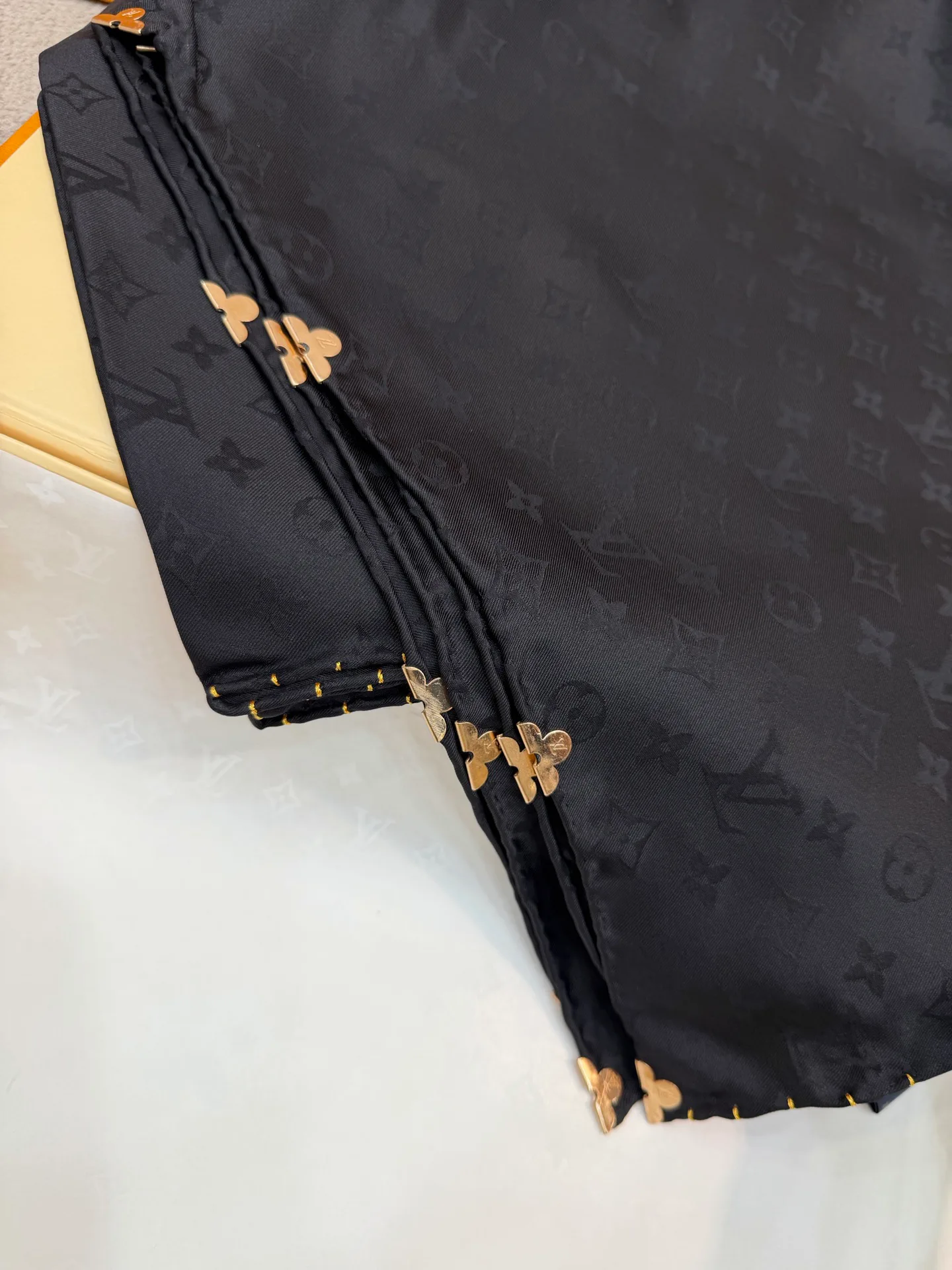 Шарфы Louis Vuitton 13896115