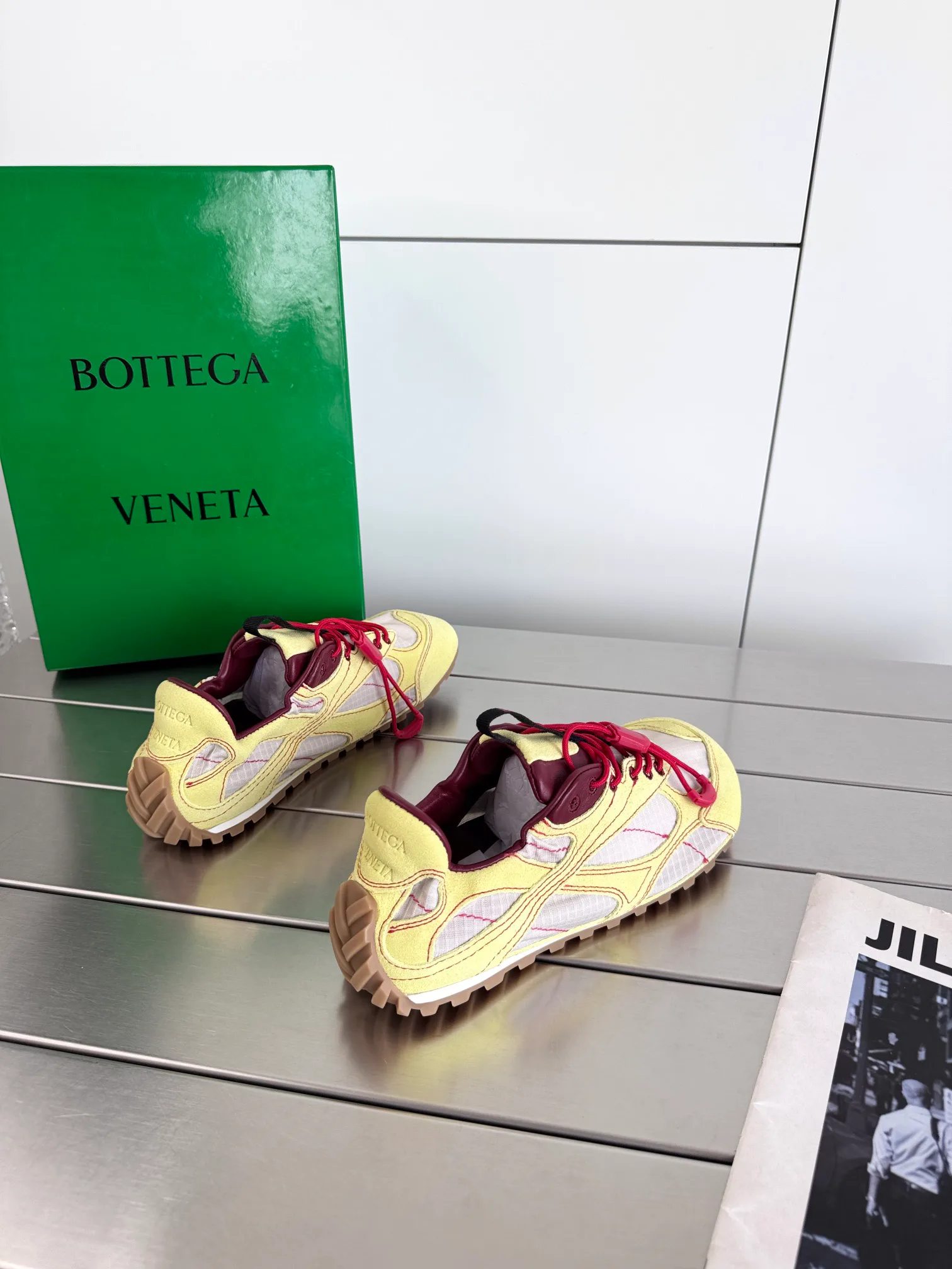 Кроссовки Женские Bottega Veneta 11911490