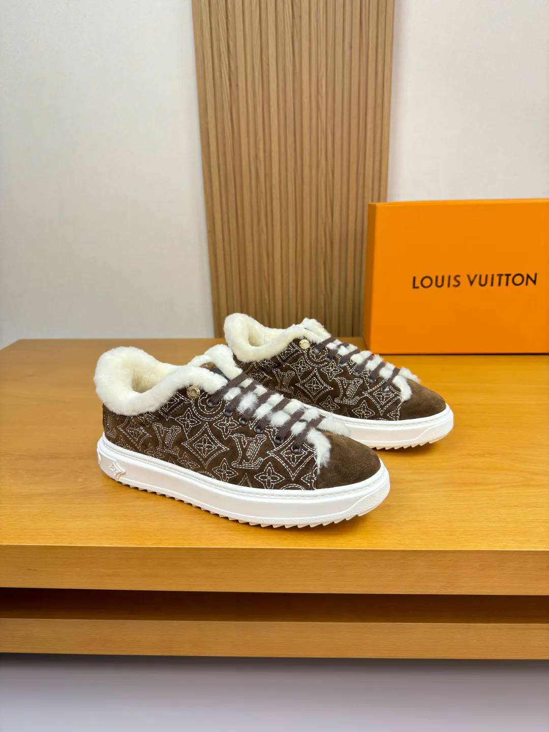 Кроссовки Женские Louis Vuitton 2652645