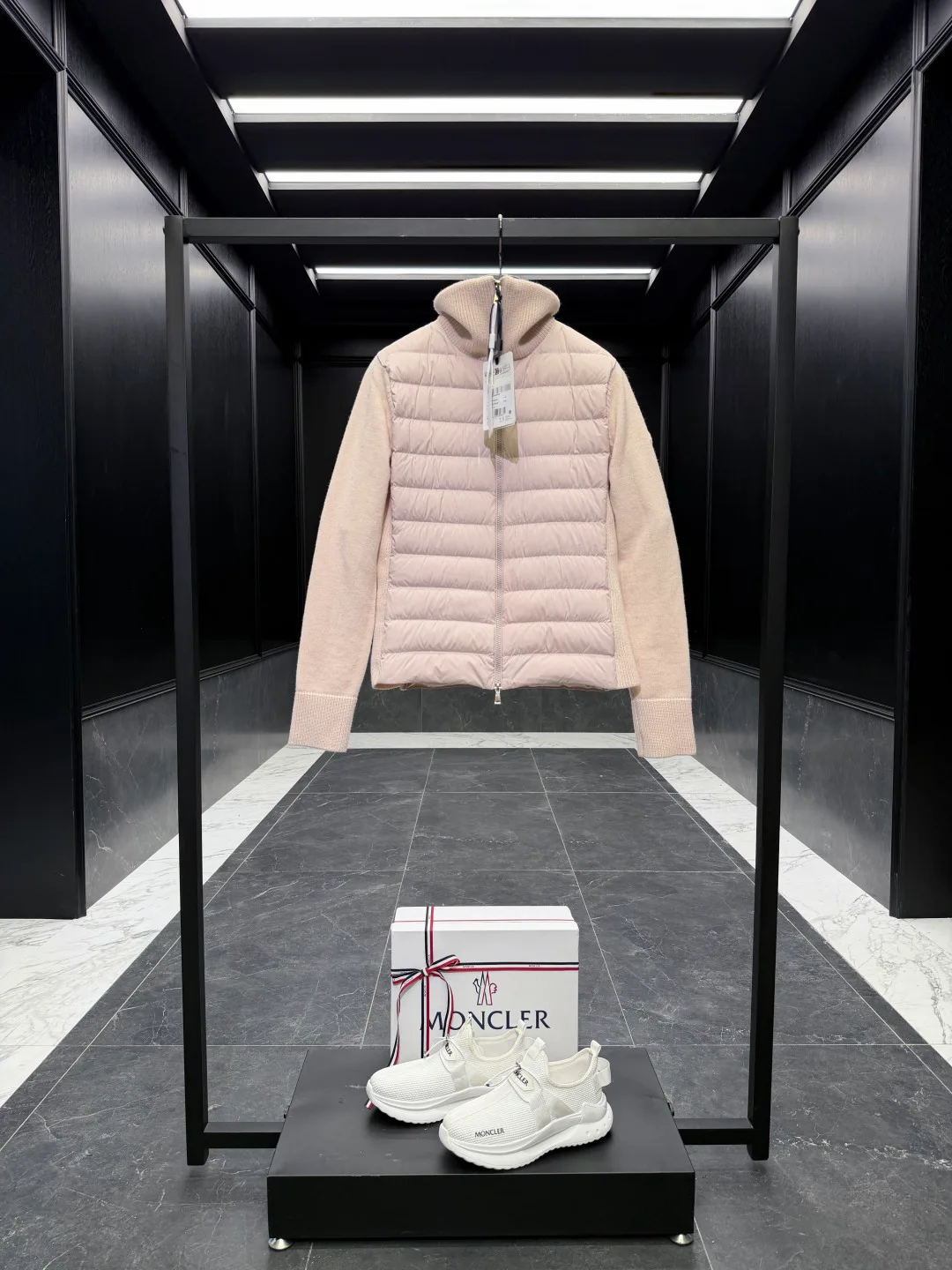 Куртки И Пуховики Женские Moncler 1738464