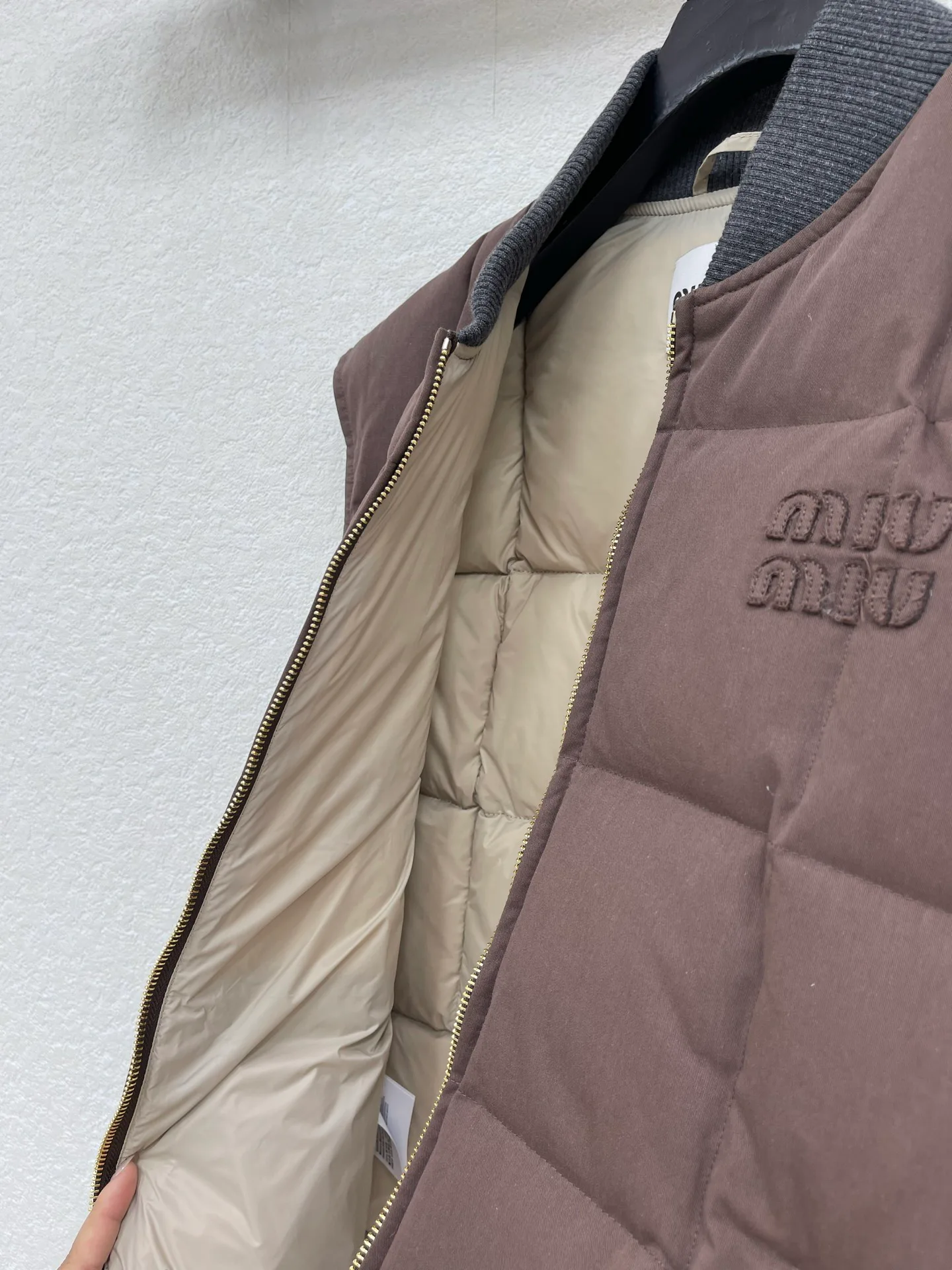 Жилеты Женские Miu Miu 19576020