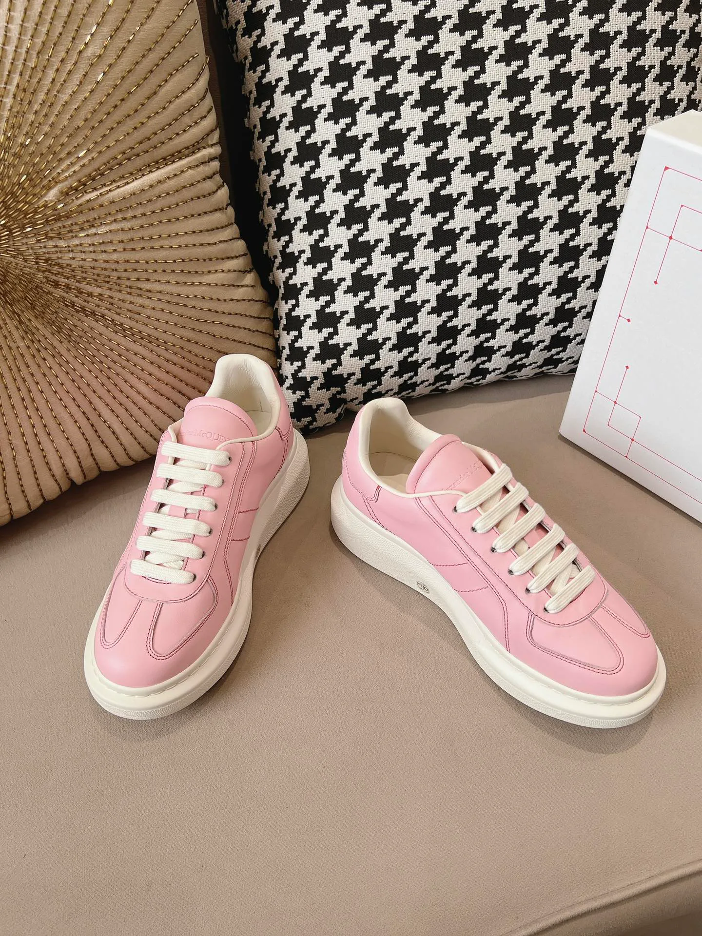 Кроссовки Женские Alexander Mcqueen 3446159