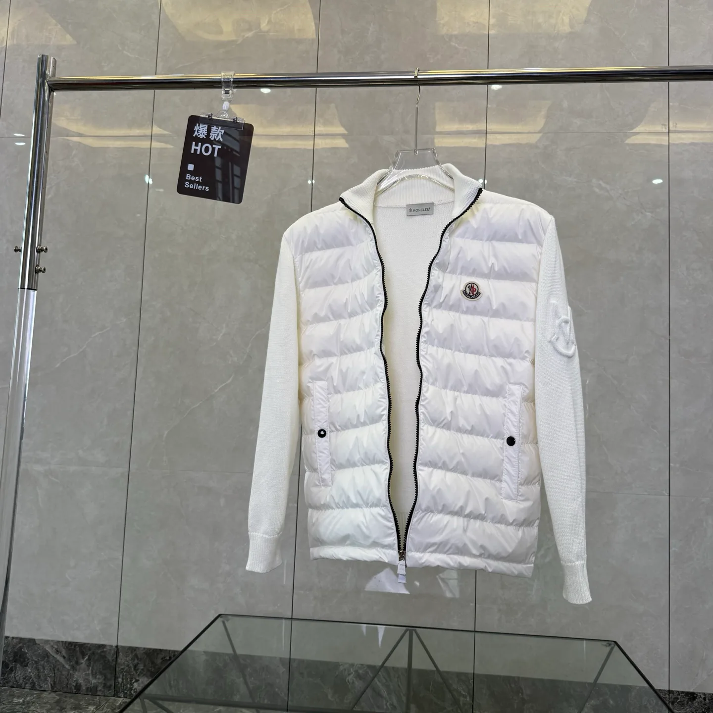 Куртки И Пуховики Женские Moncler 17949636