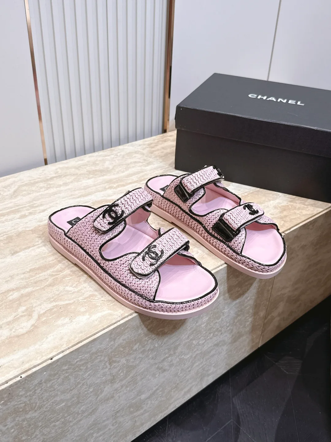 Шлепанцы Женские Chanel 17336040