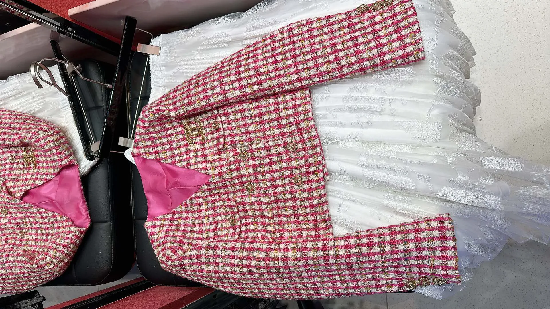 Куртки И Пуховики Женские Chanel 20209