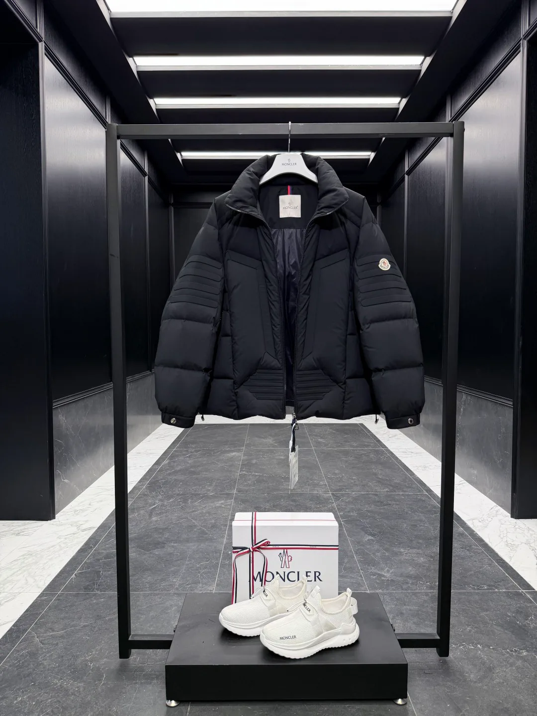 Куртки И Пуховики Мужские Moncler 867101