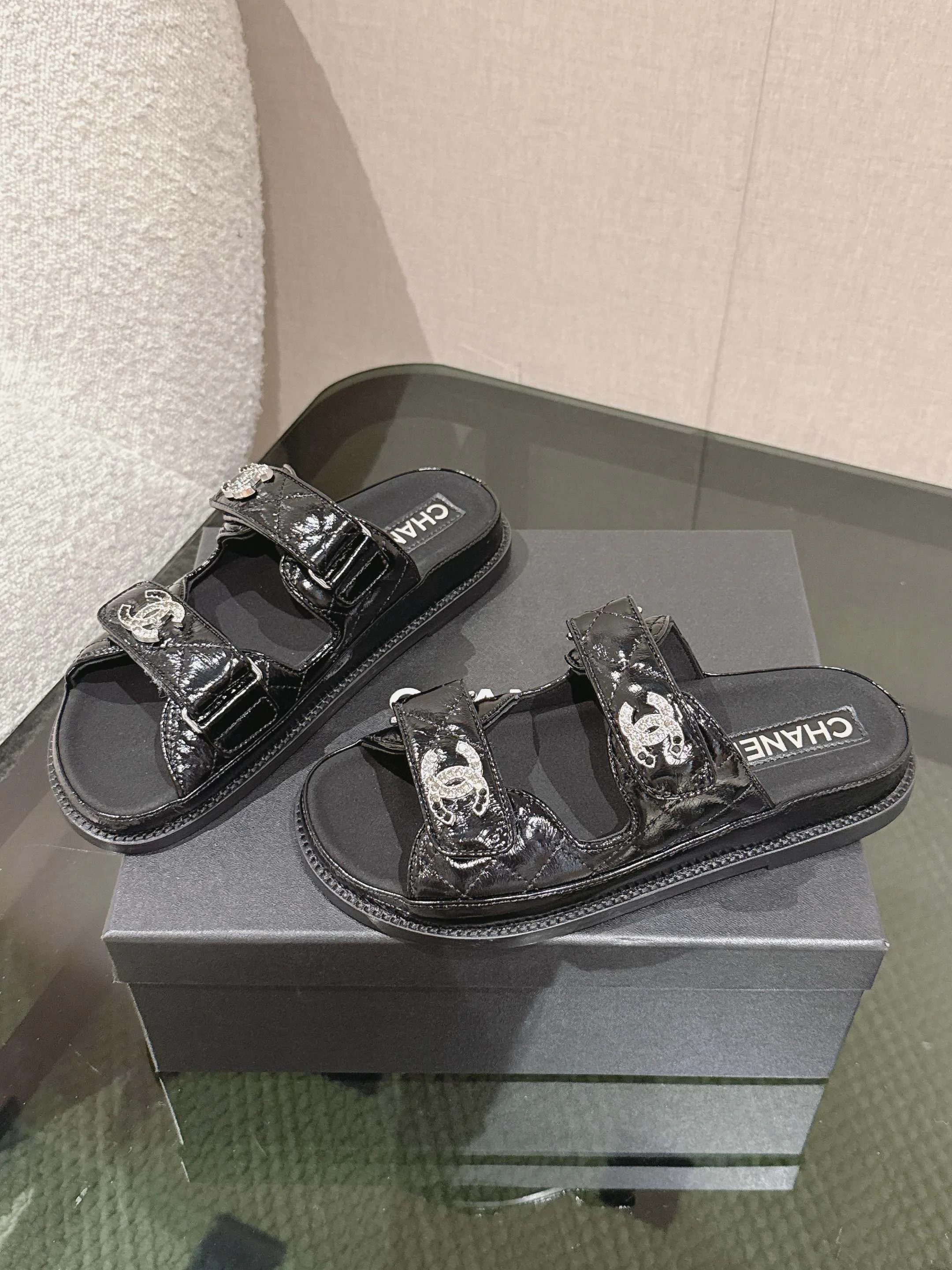 Сандалии Женские Chanel 11353675