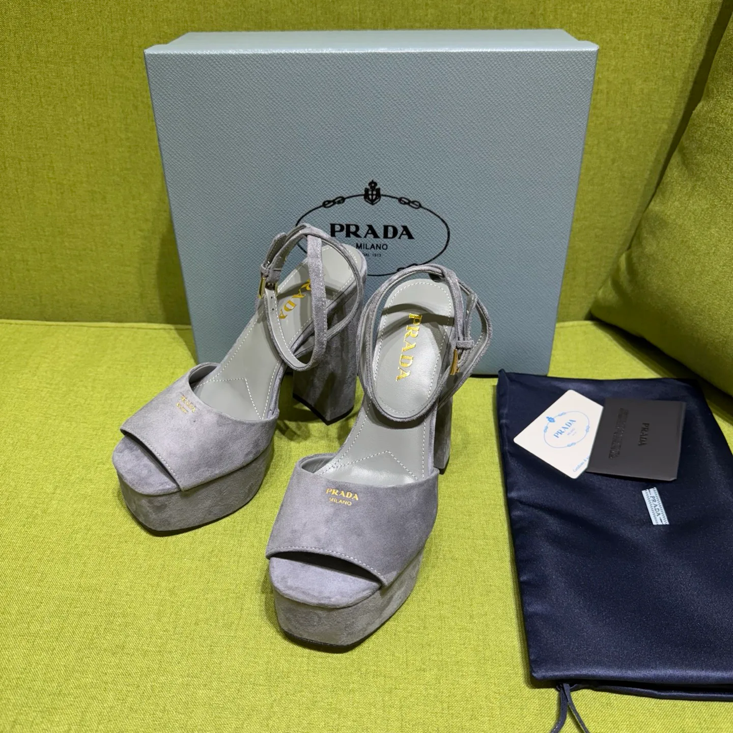 Босоножки Женские Prada 19237314