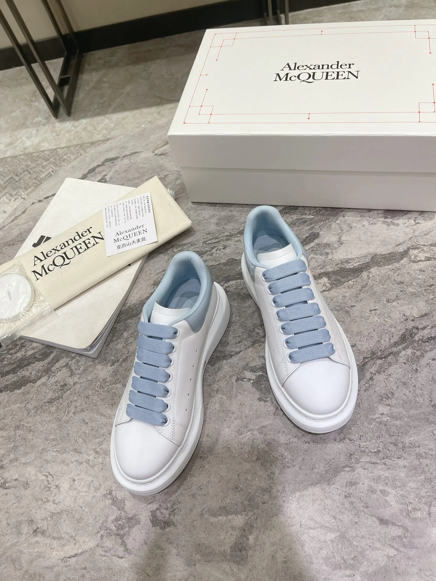 Кроссовки Женские Alexander Mcqueen 13287233