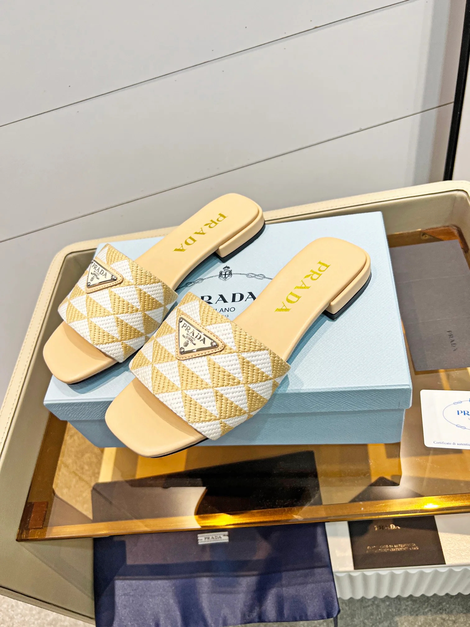 Босоножки Женские Prada 11386406