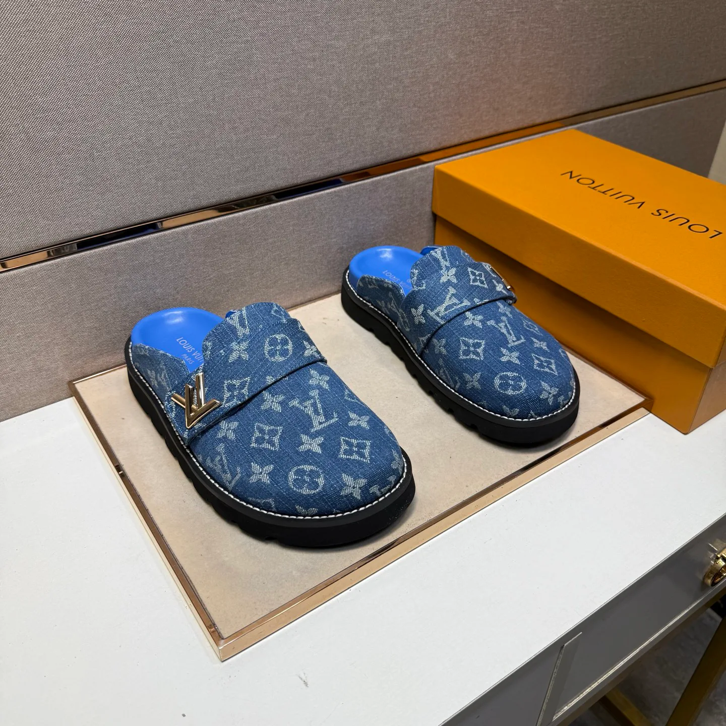 Мюли И Сабо Мужские Louis Vuitton 74100