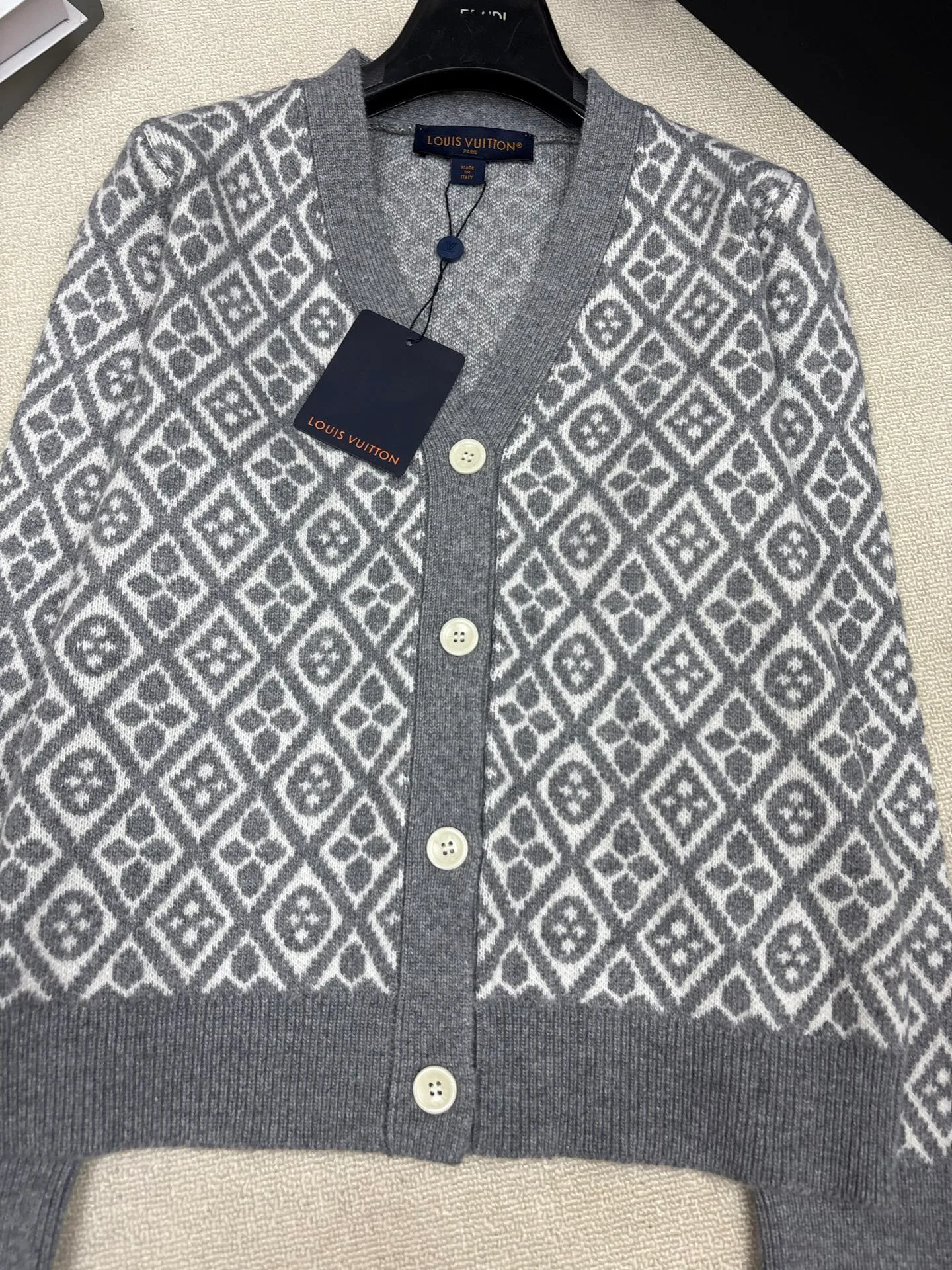 Джемперы И Свитеры Женские Louis Vuitton 17429450