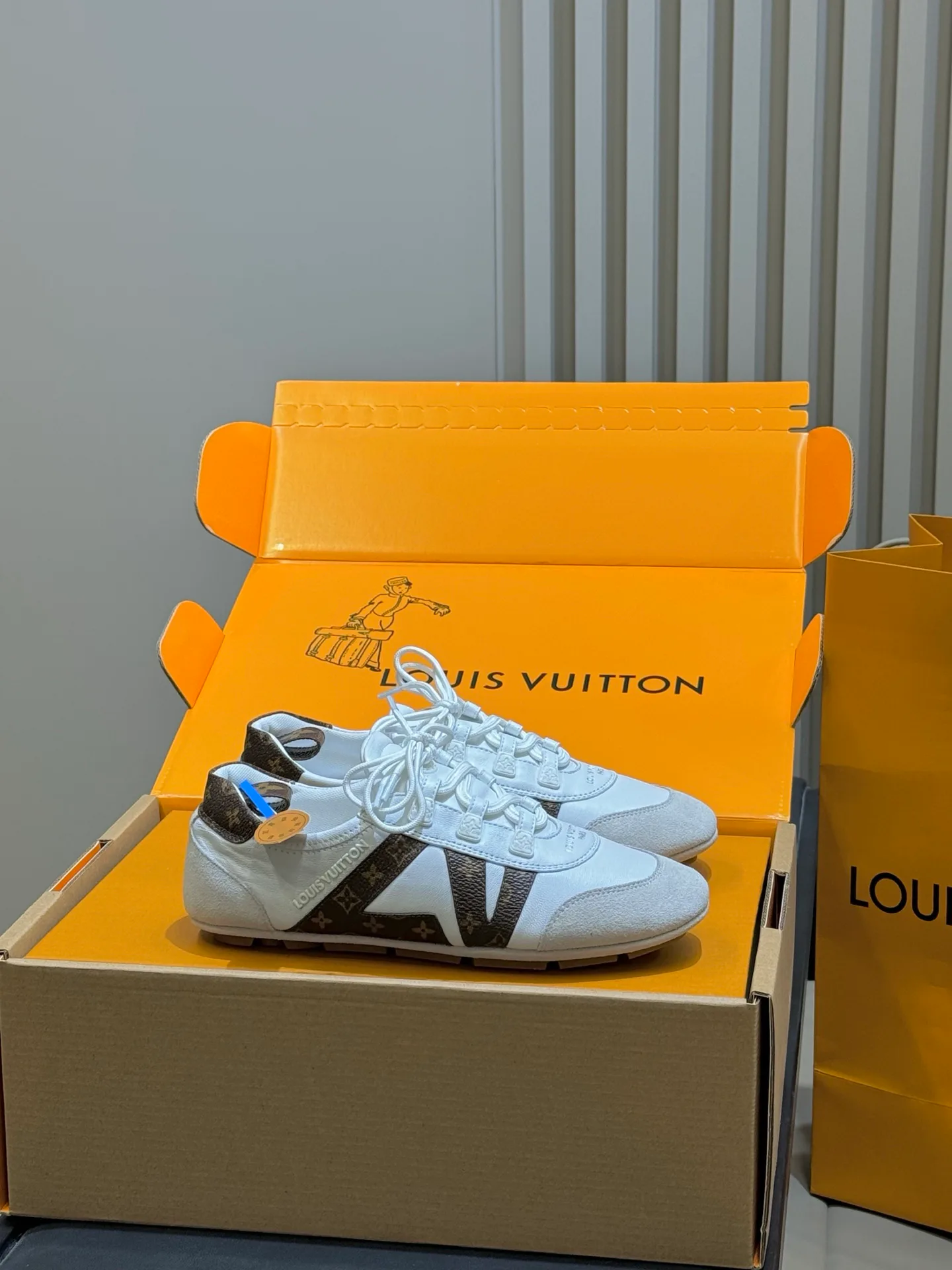 Кроссовки Женские Louis Vuitton 1280023