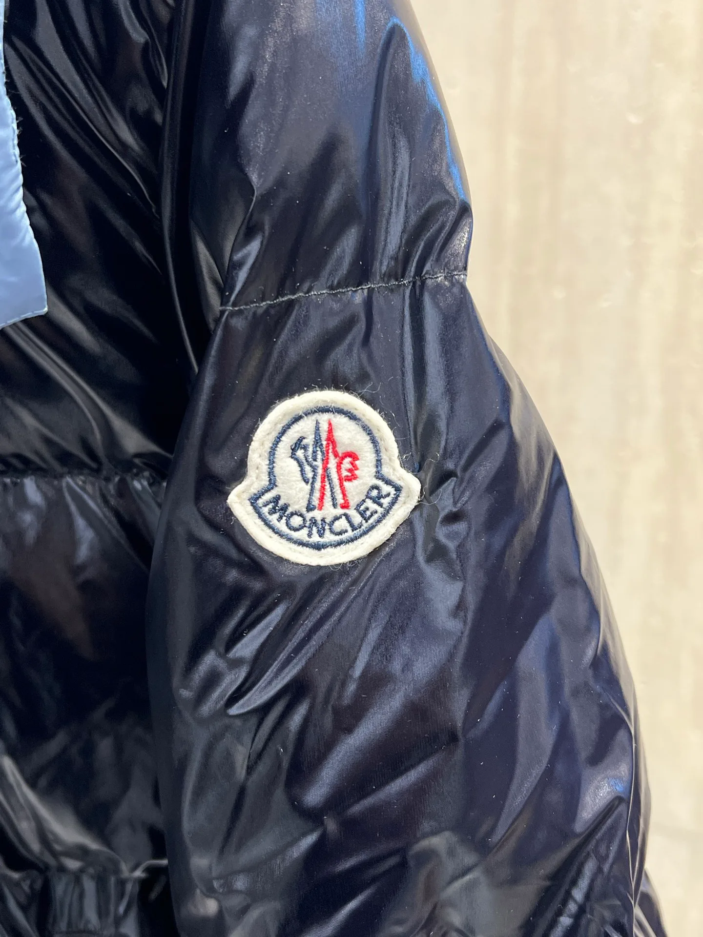 Куртки И Пуховики Мужские Moncler 18231182
