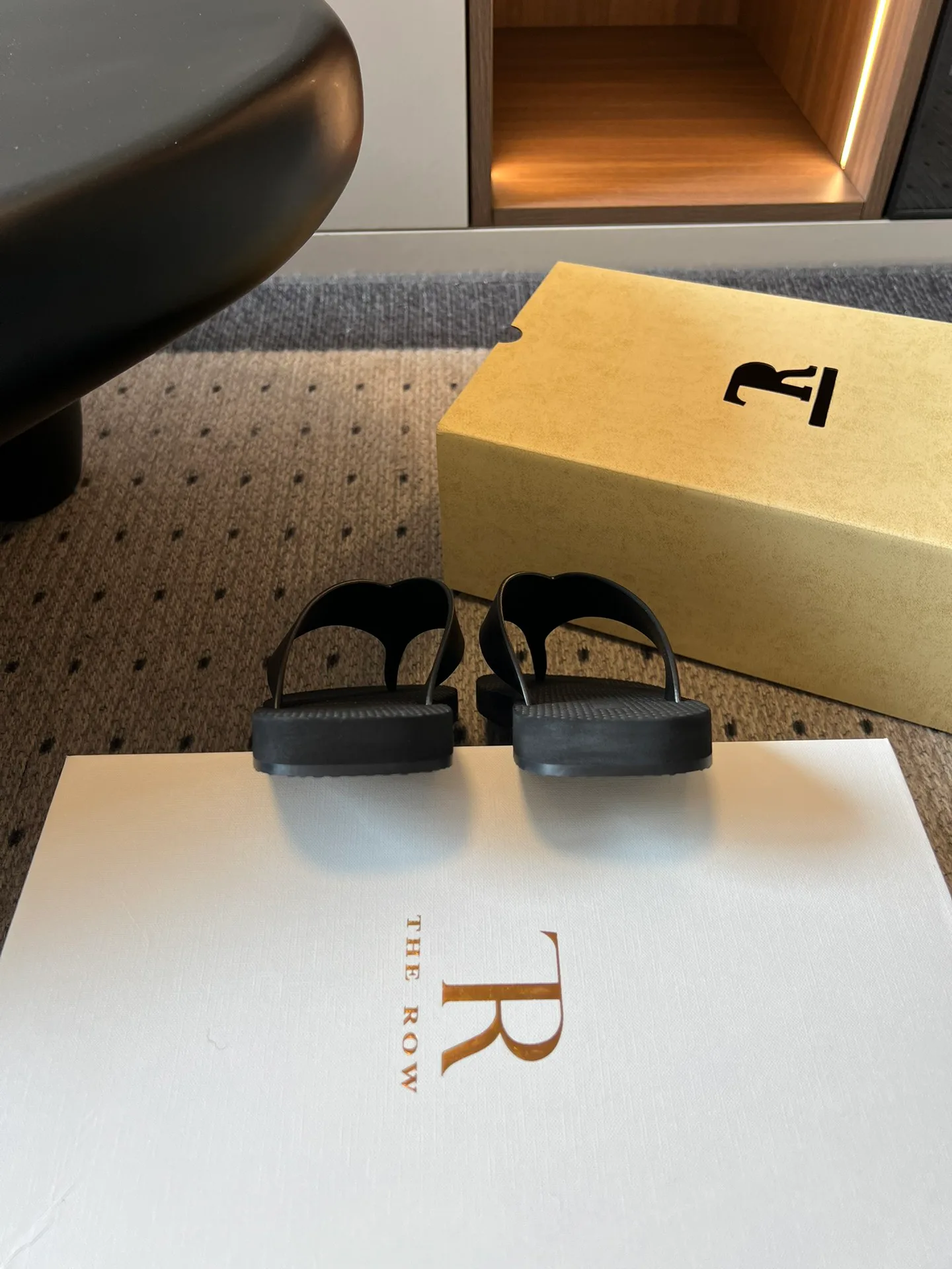 Шлепанцы Женские The Row 11850676