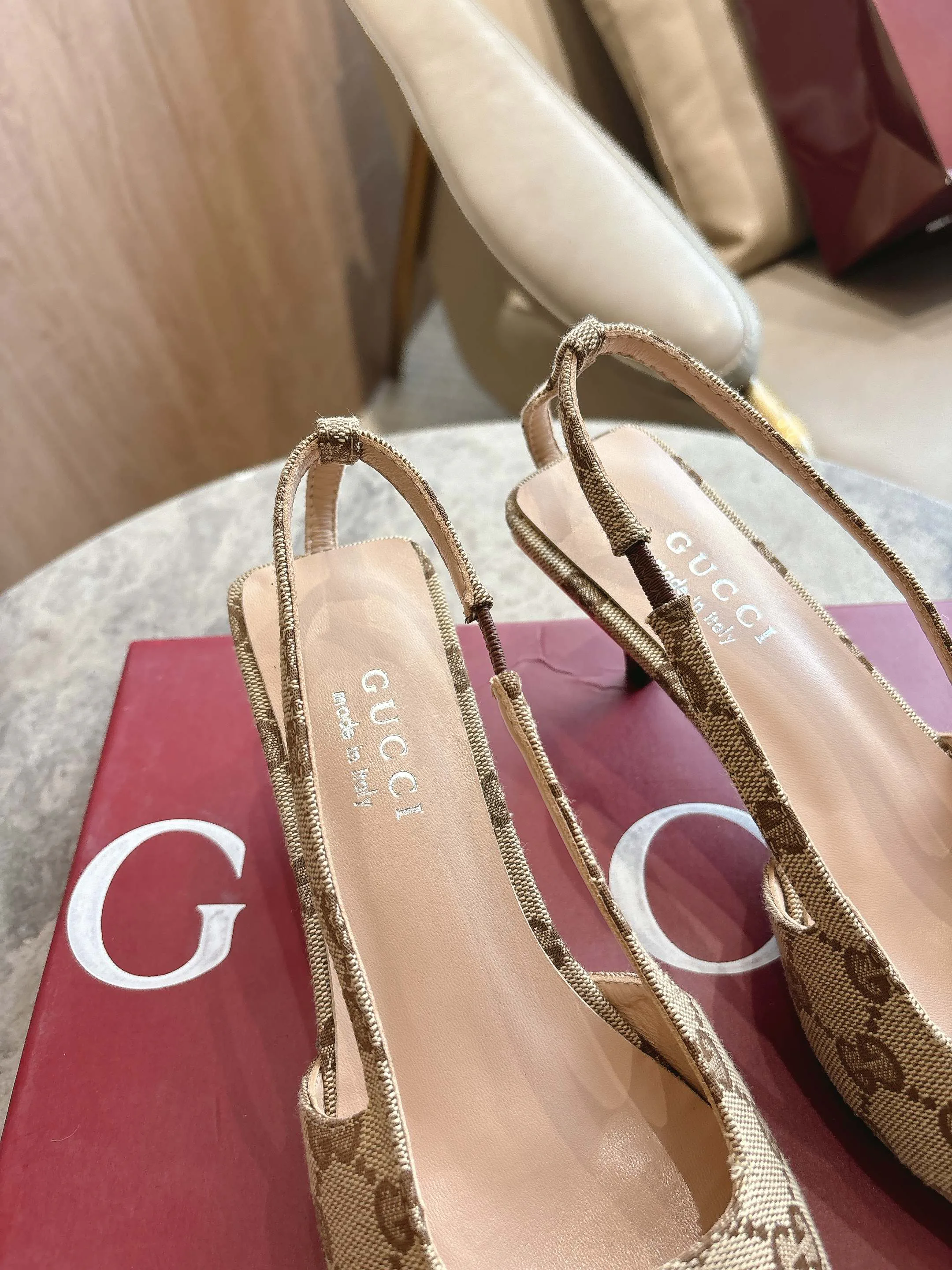 Туфли Женские Gucci 10611436