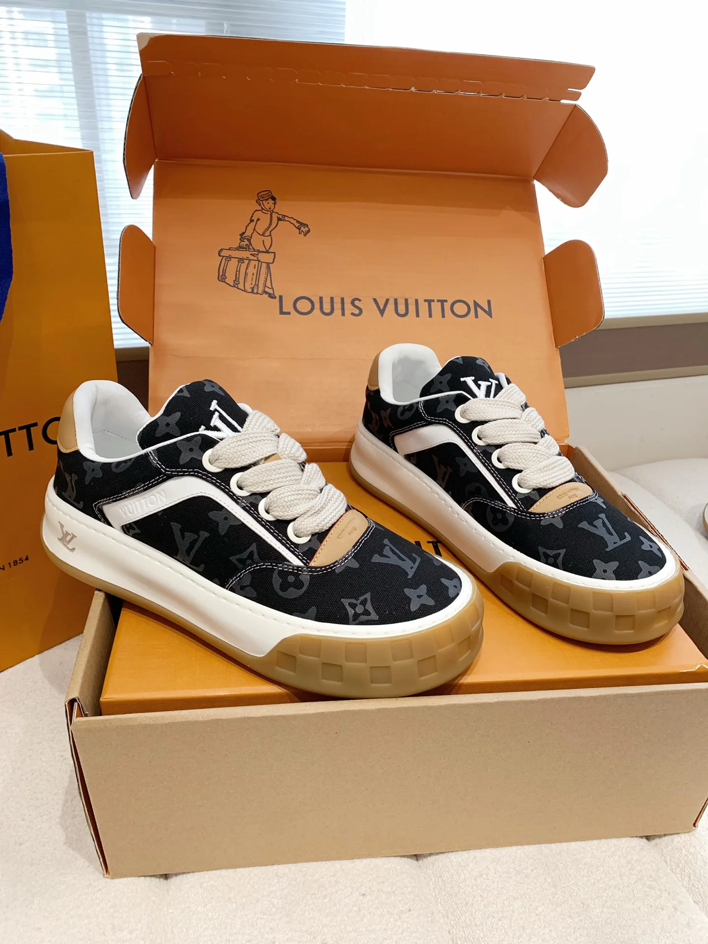 Кеды Женские Louis Vuitton 13183744