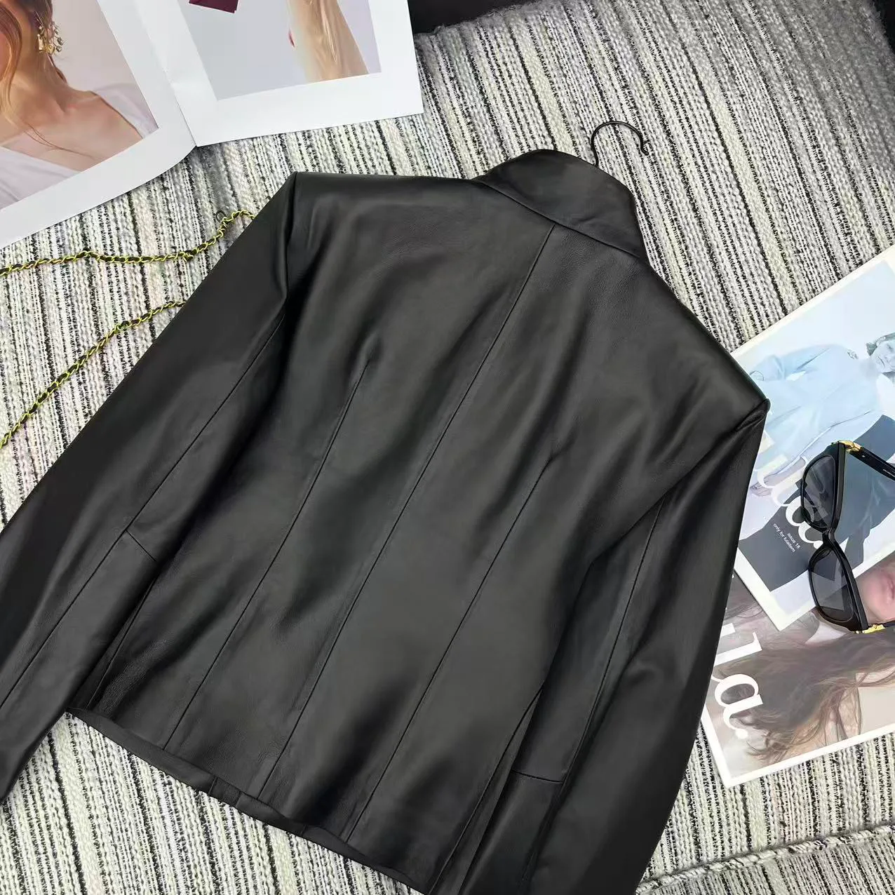 Кожаные Куртки И Дублёнки Женские Bottega Veneta 11679199