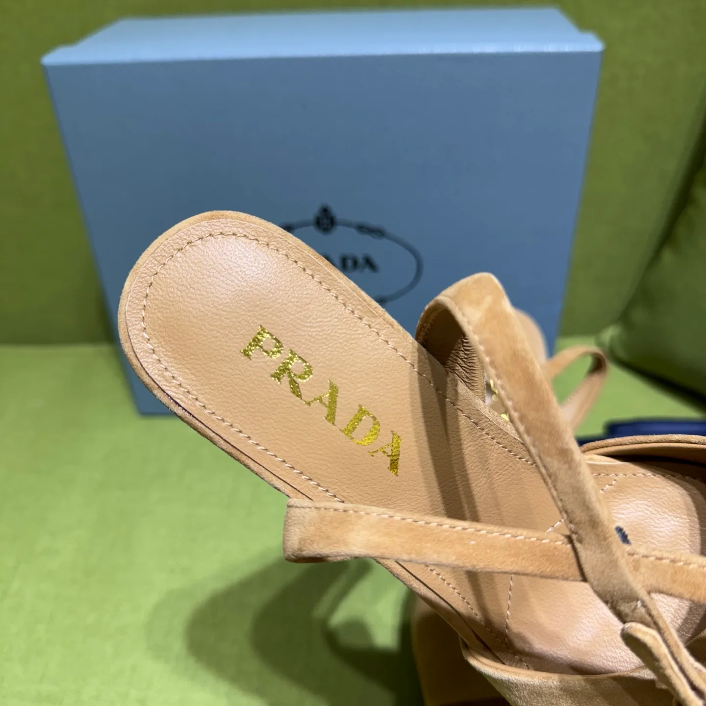 Босоножки Женские Prada 10481125