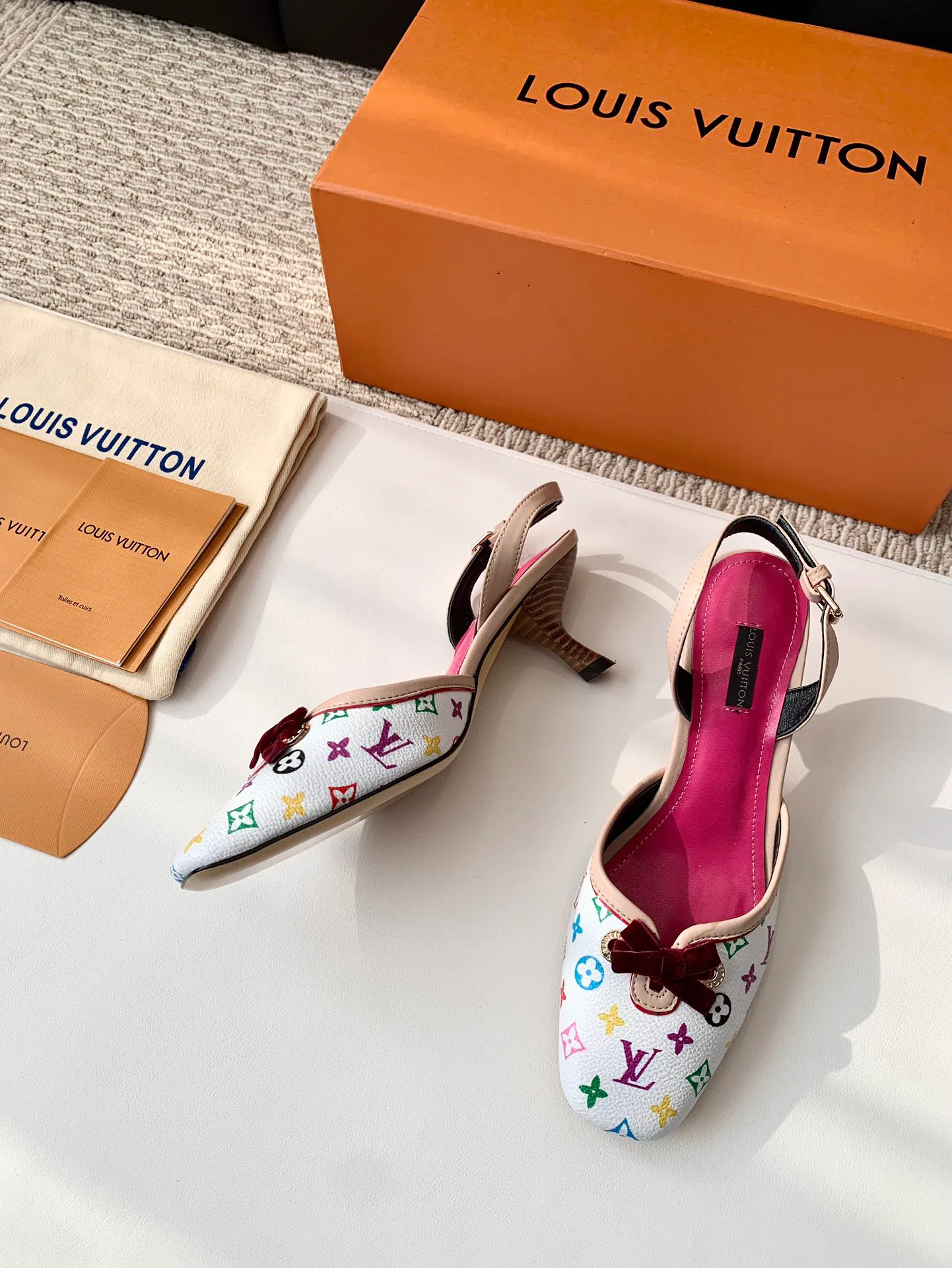 Босоножки Женские Louis Vuitton 11263777
