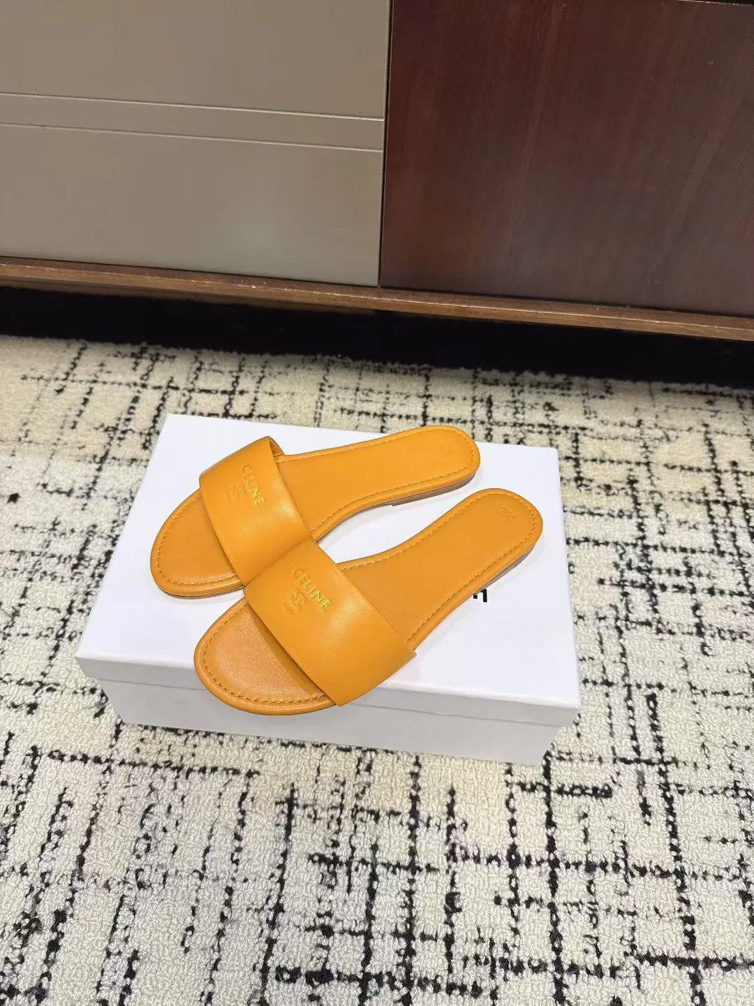 Шлепанцы Женские Celine 8999652