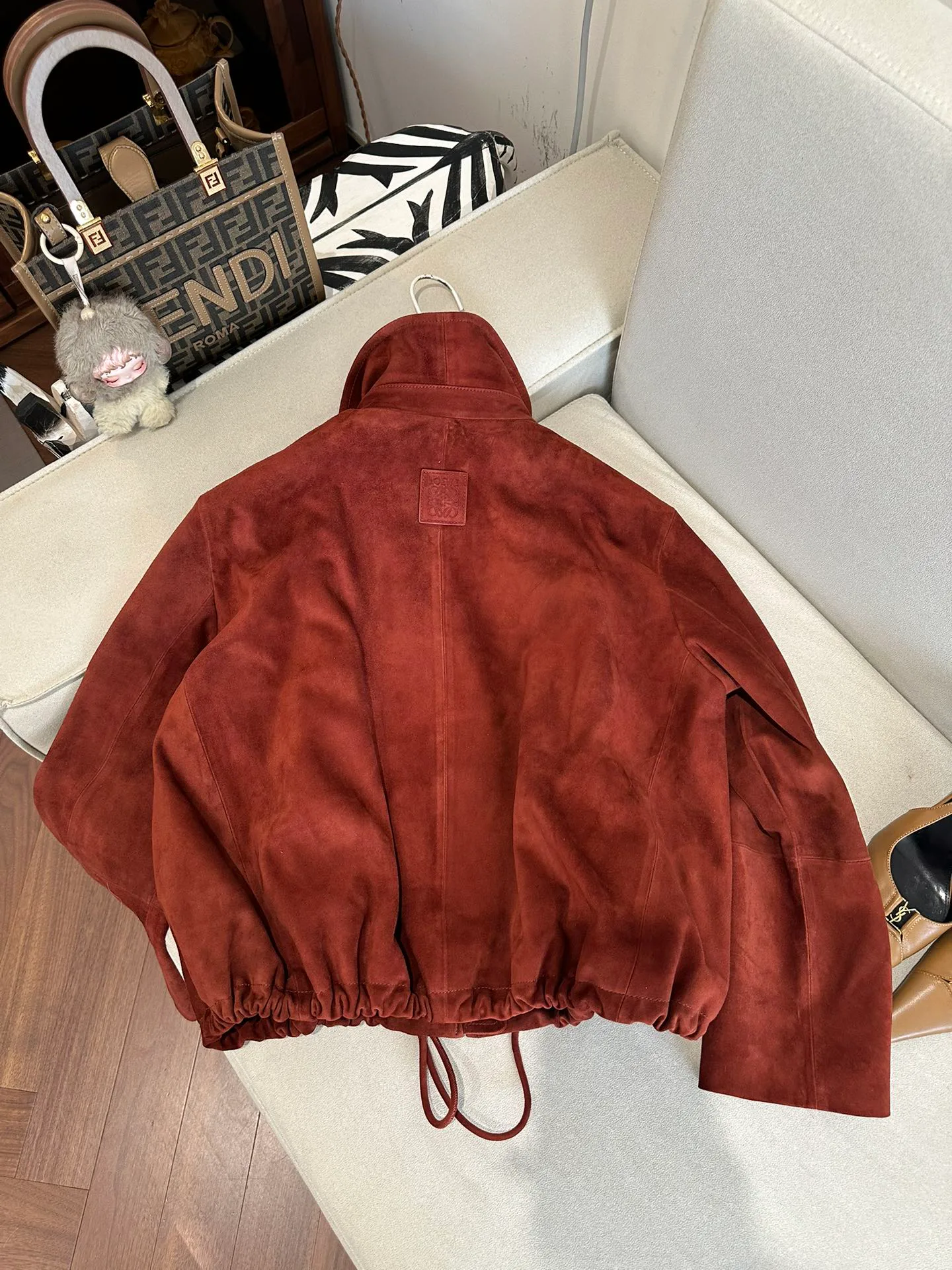 Кожаные Куртки И Дублёнки Женские Loewe 1388387