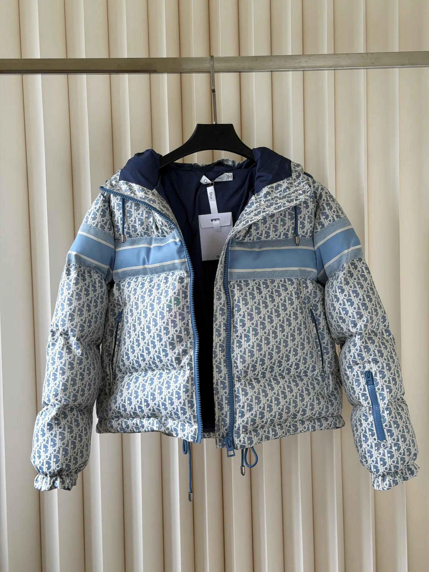 Куртки И Пуховики Женские Christian Dior 18415731