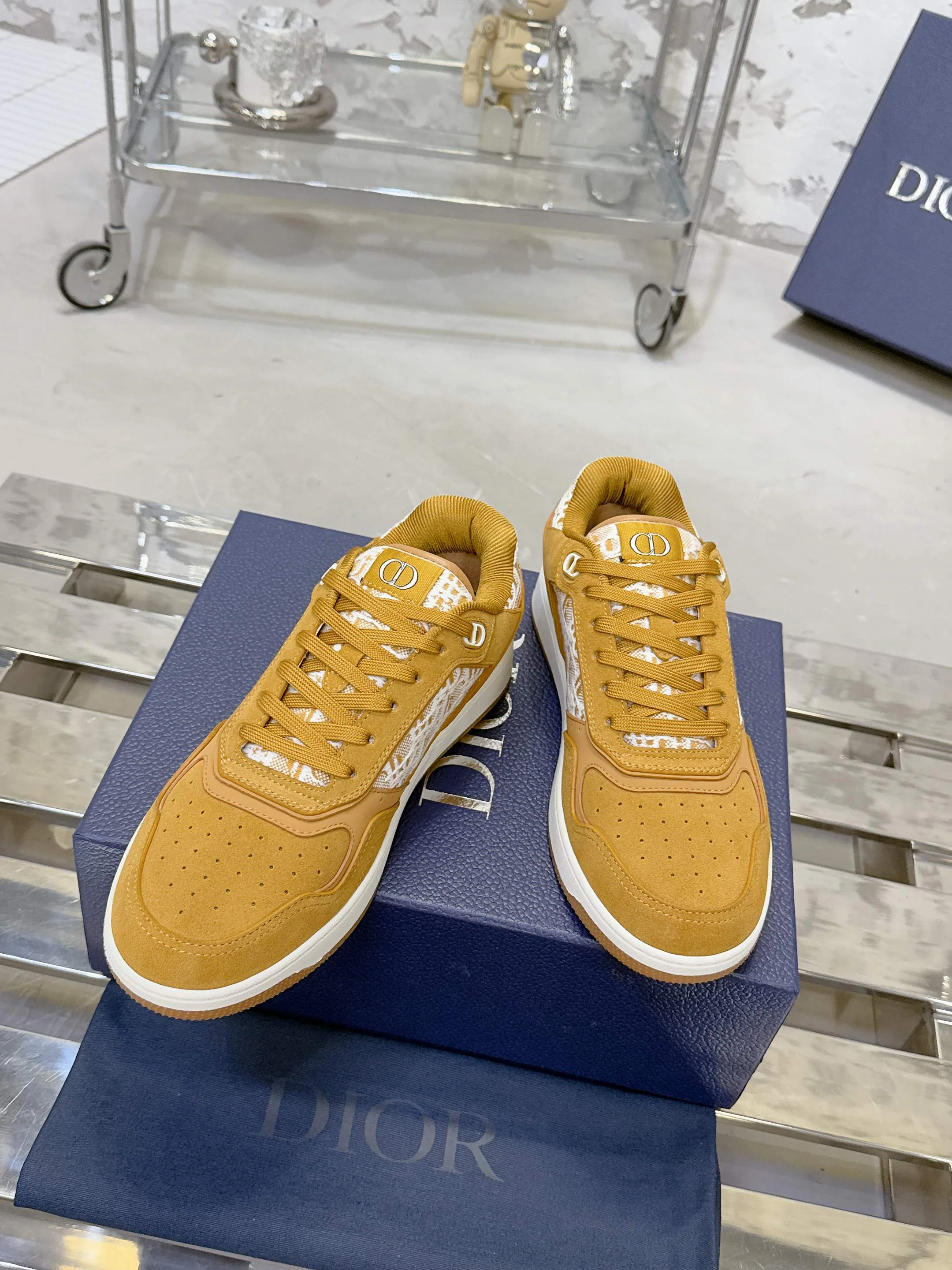 Кроссовки Женские Christian Dior 17467502