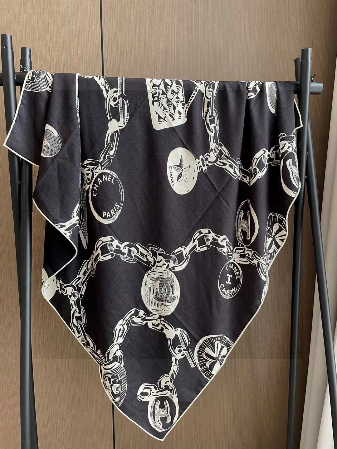 Платки Chanel 17076472