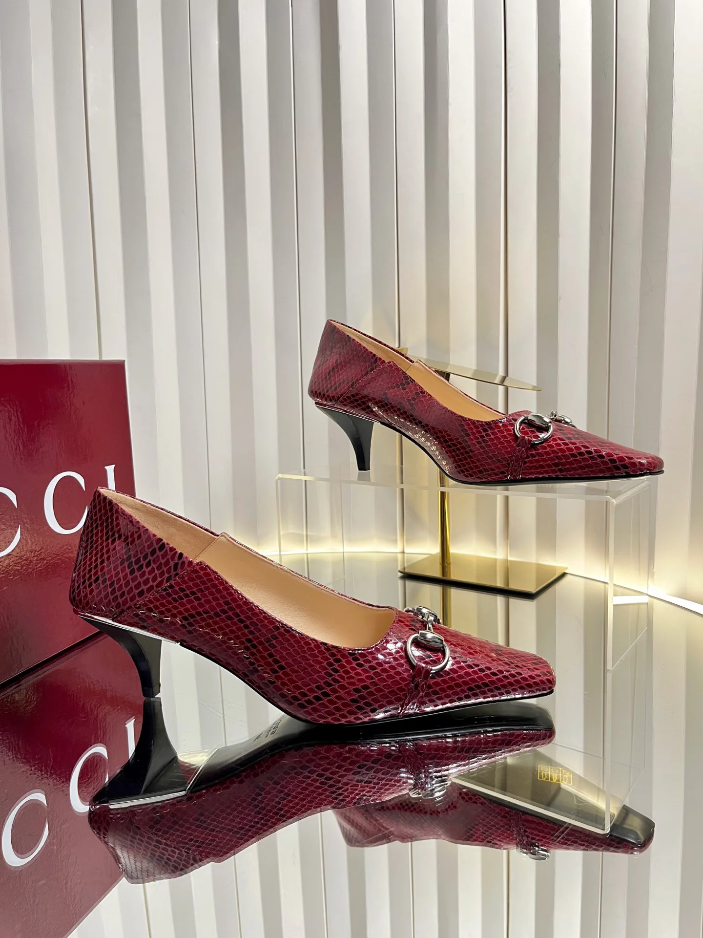 Туфли Женские Gucci 19484580