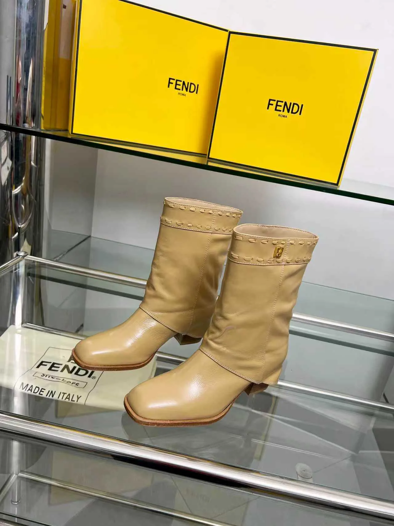 Сапоги Женские Fendi 18104320