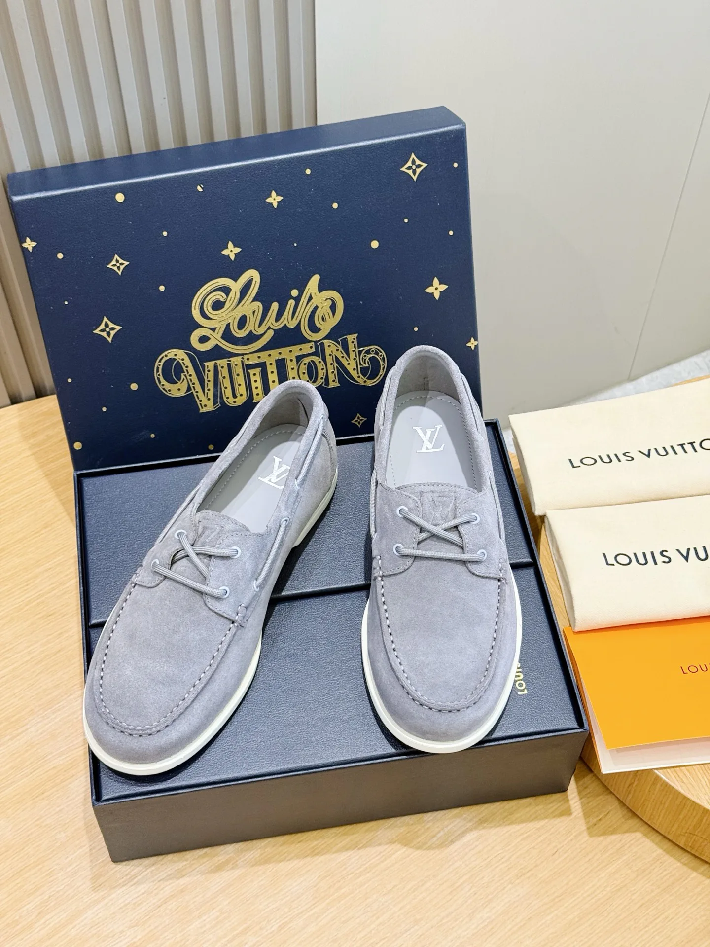 Лоферы И Туфли Мужские Louis Vuitton 18100957
