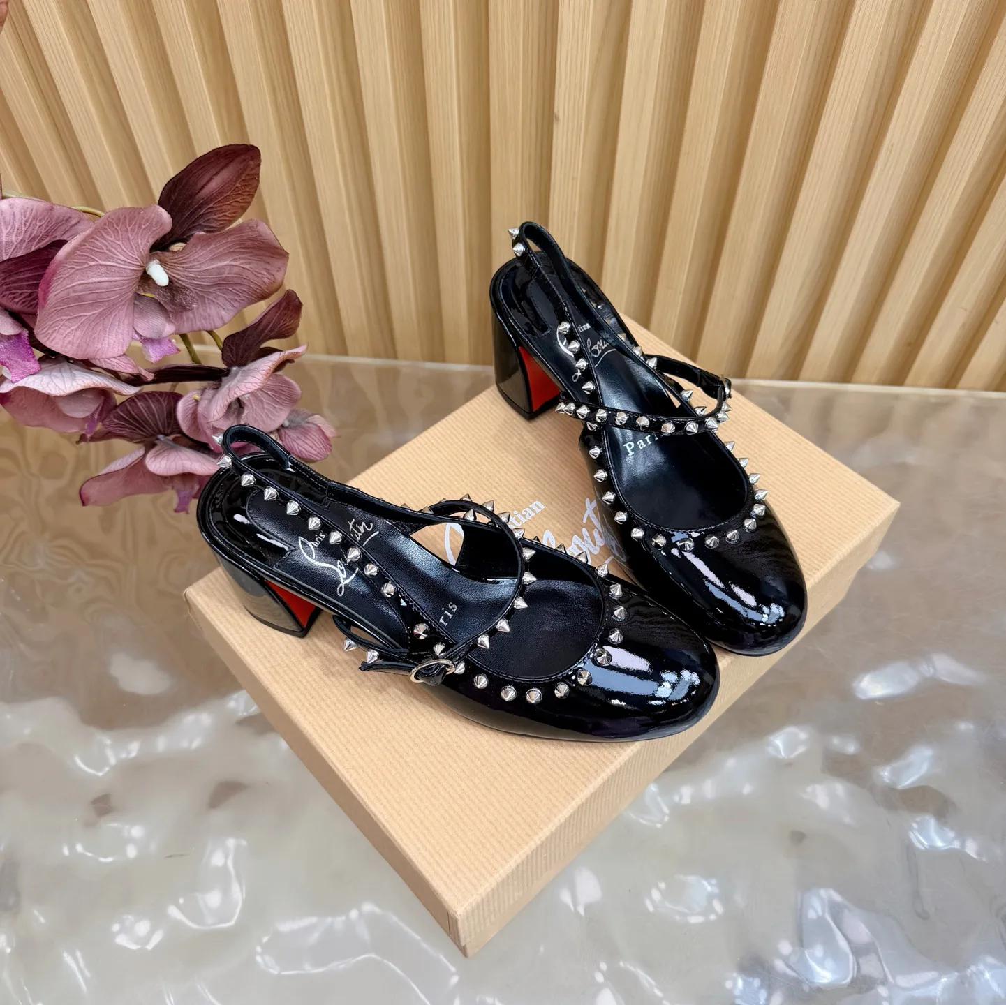 Туфли Женские Christian Louboutin 11776982