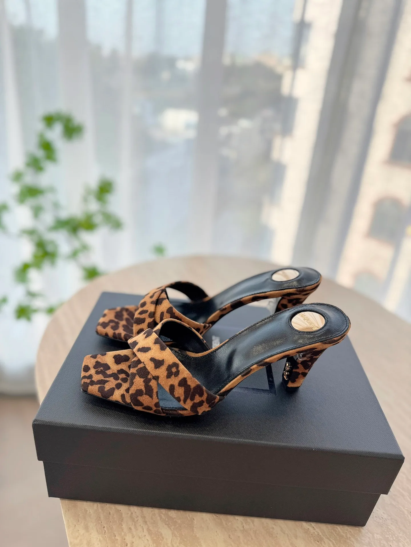 Босоножки Женские Saint Laurent 12815347