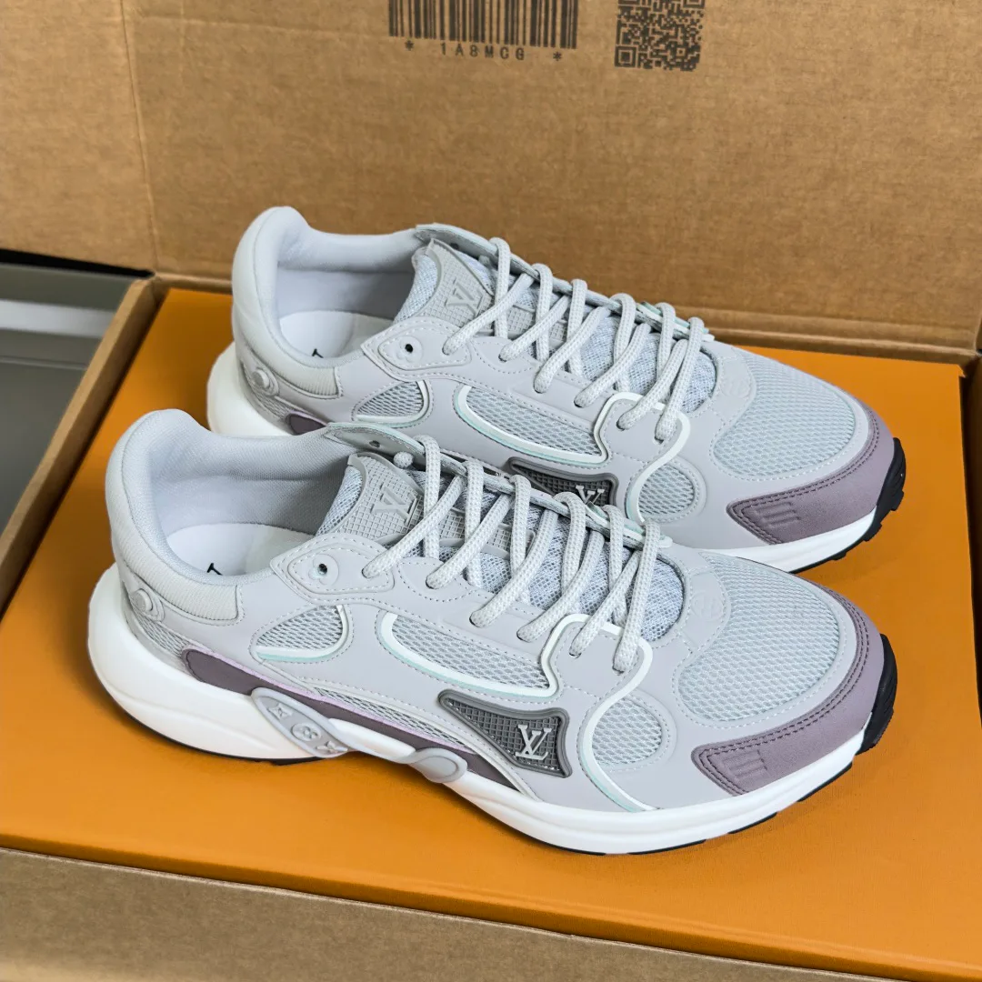 Кроссовки Женские Louis Vuitton 11646822