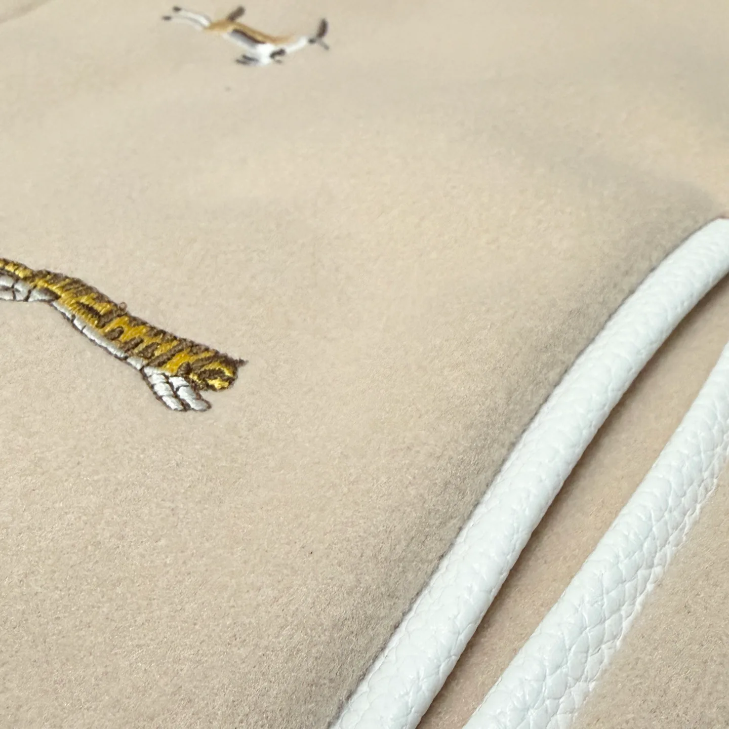 Куртки И Пуховики Женские Louis Vuitton 2162256