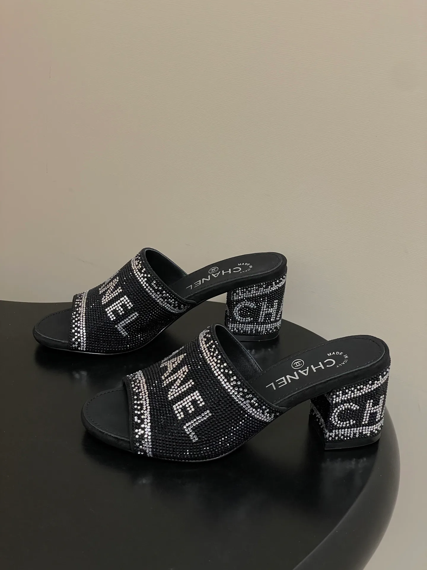 Босоножки Женские Chanel 10993946