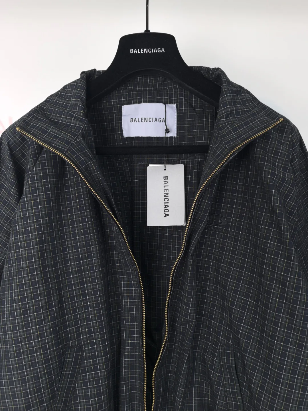 Куртки И Пуховики Женские Balenciaga 18136242