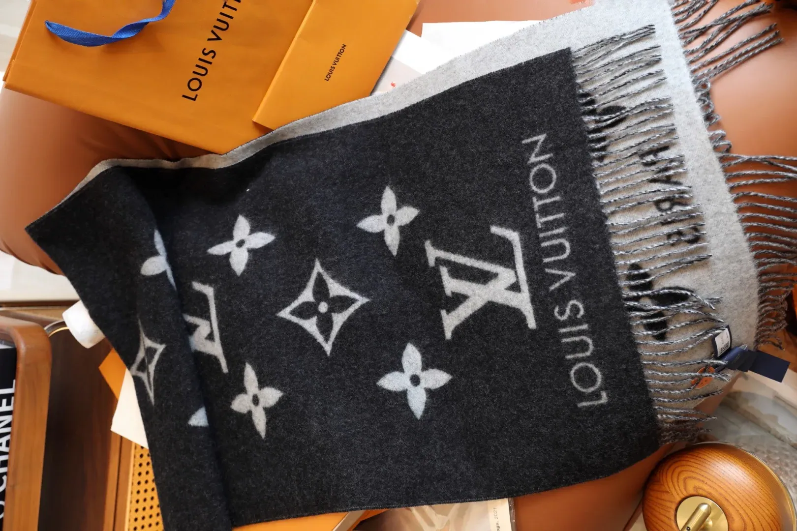 Шарфы Louis Vuitton 401800