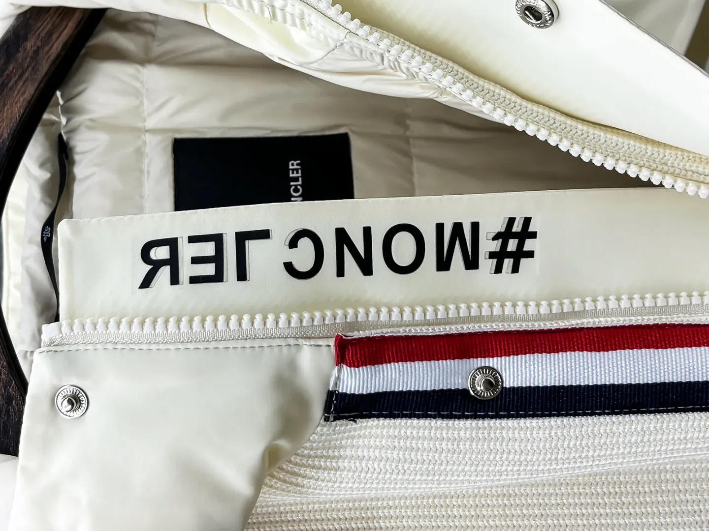 Куртки И Пуховики Мужские Moncler 5023450