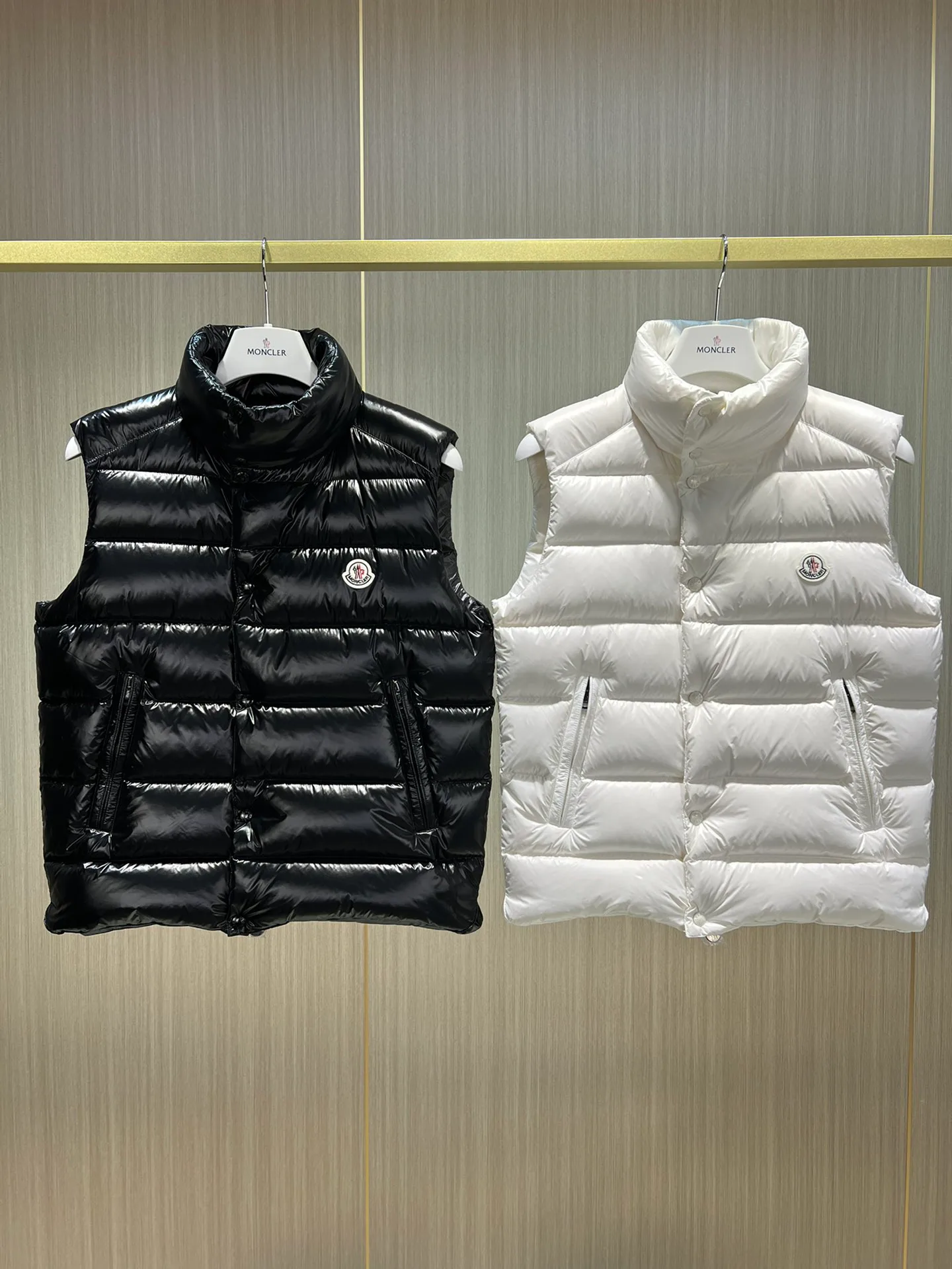 Жилеты Женские Moncler 19074530