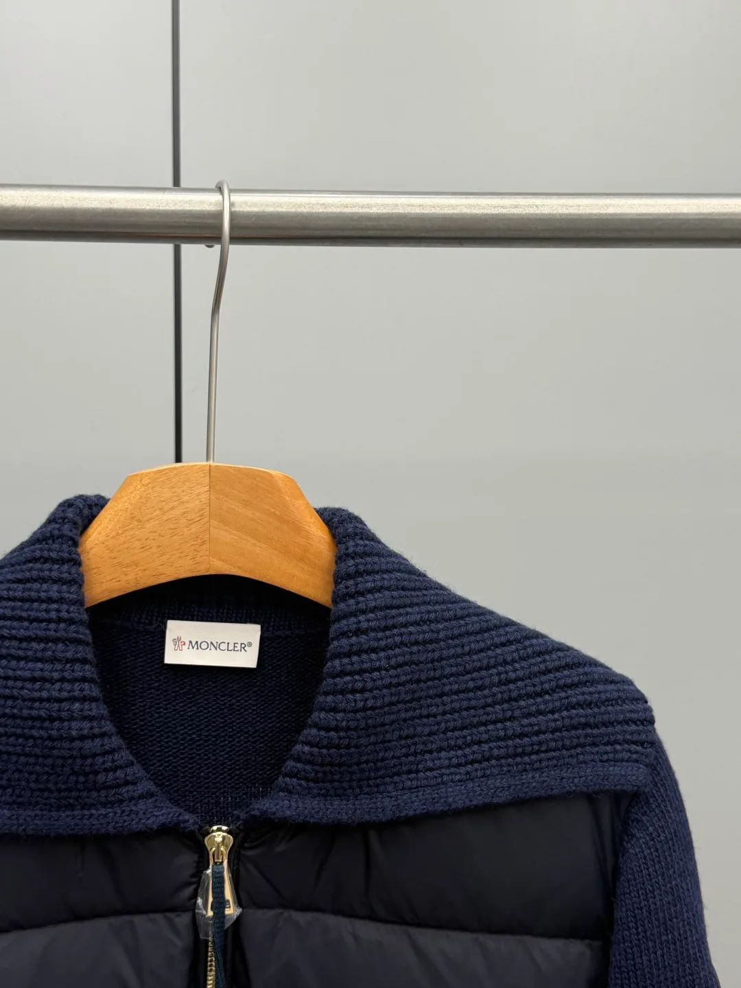 Куртки И Пуховики Мужские Moncler 17927610