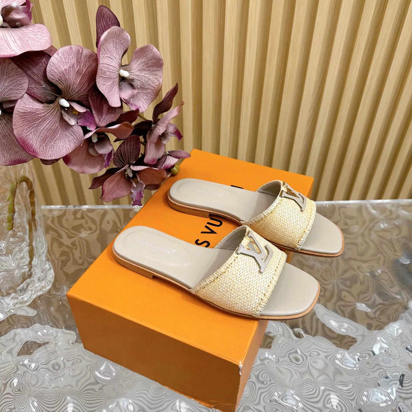 Шлепанцы Женские Louis Vuitton 629243