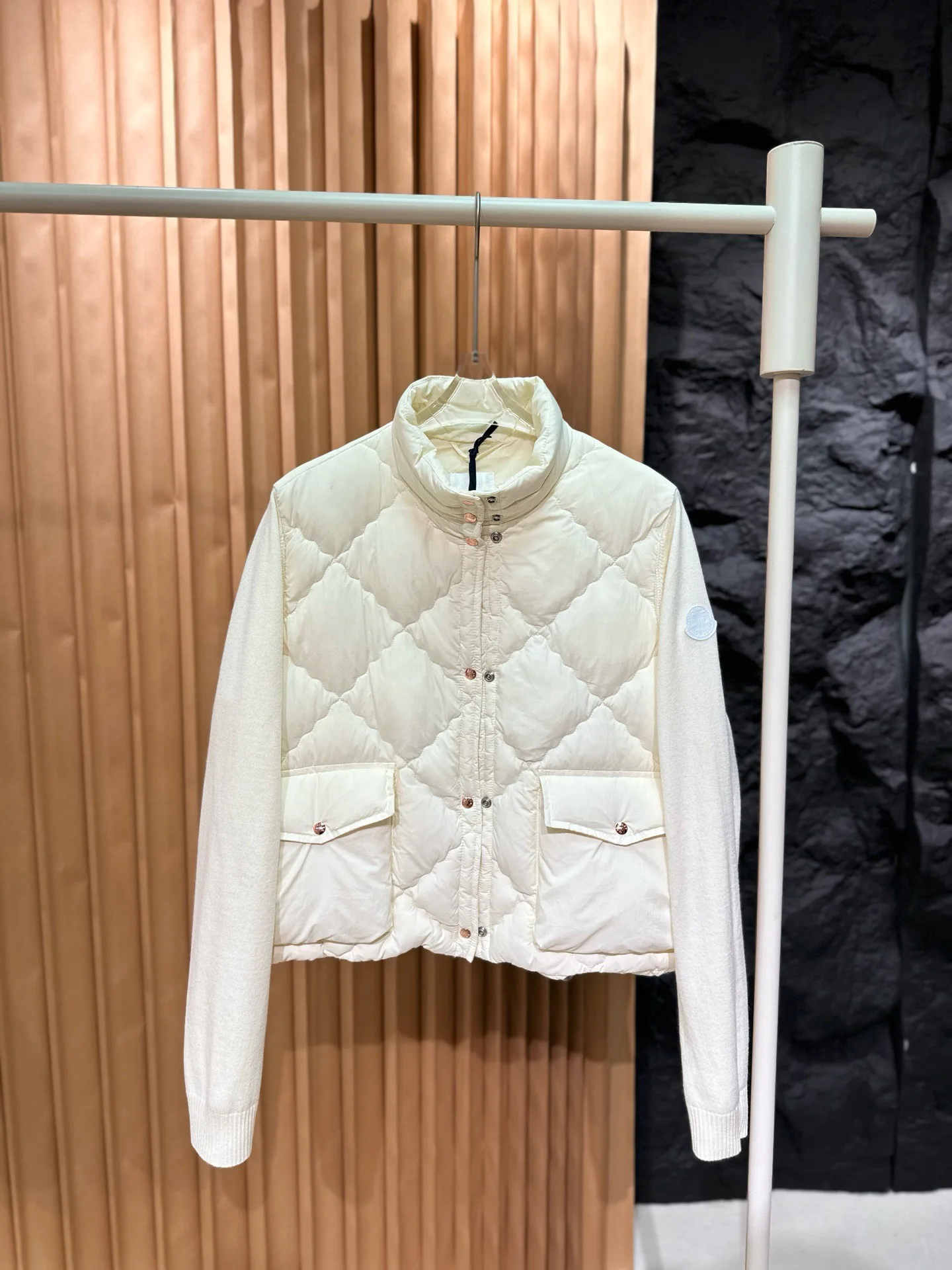 Куртки И Пуховики Женские Moncler 18016937