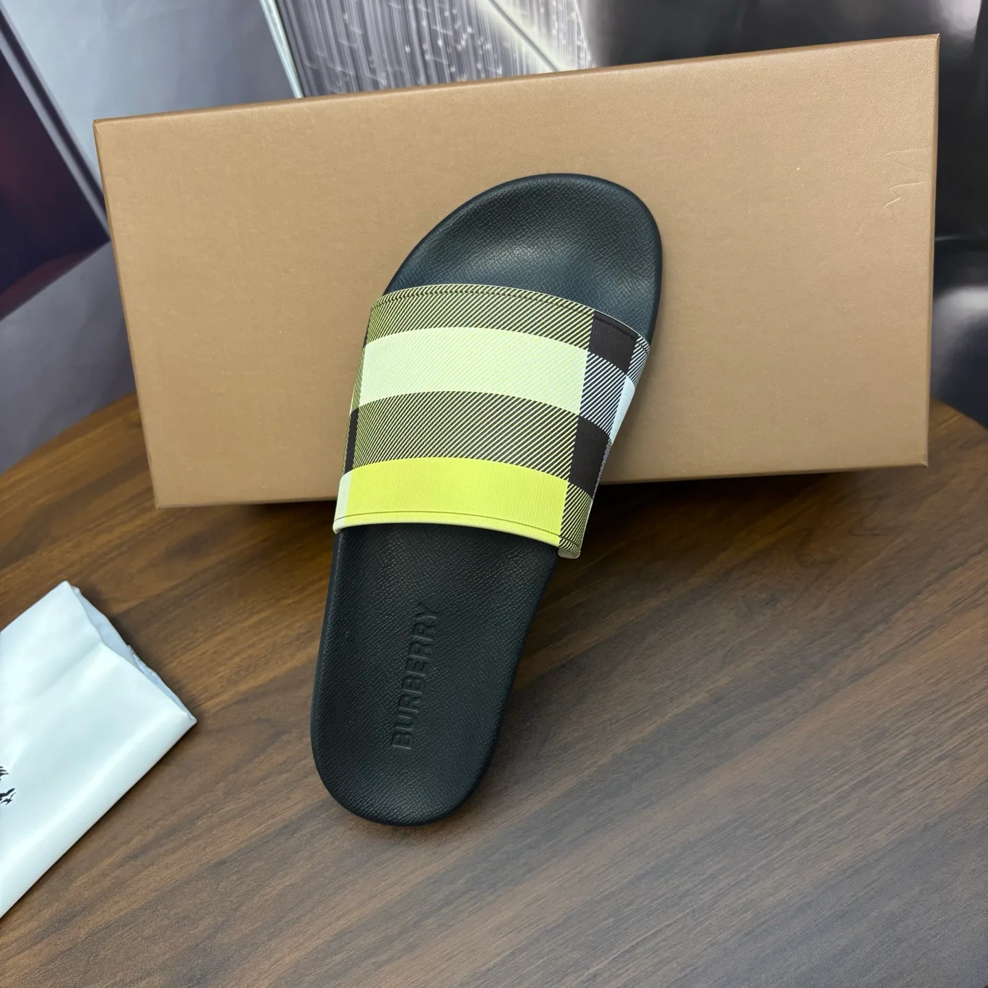 Шлепанцы Женские Burberry 587969