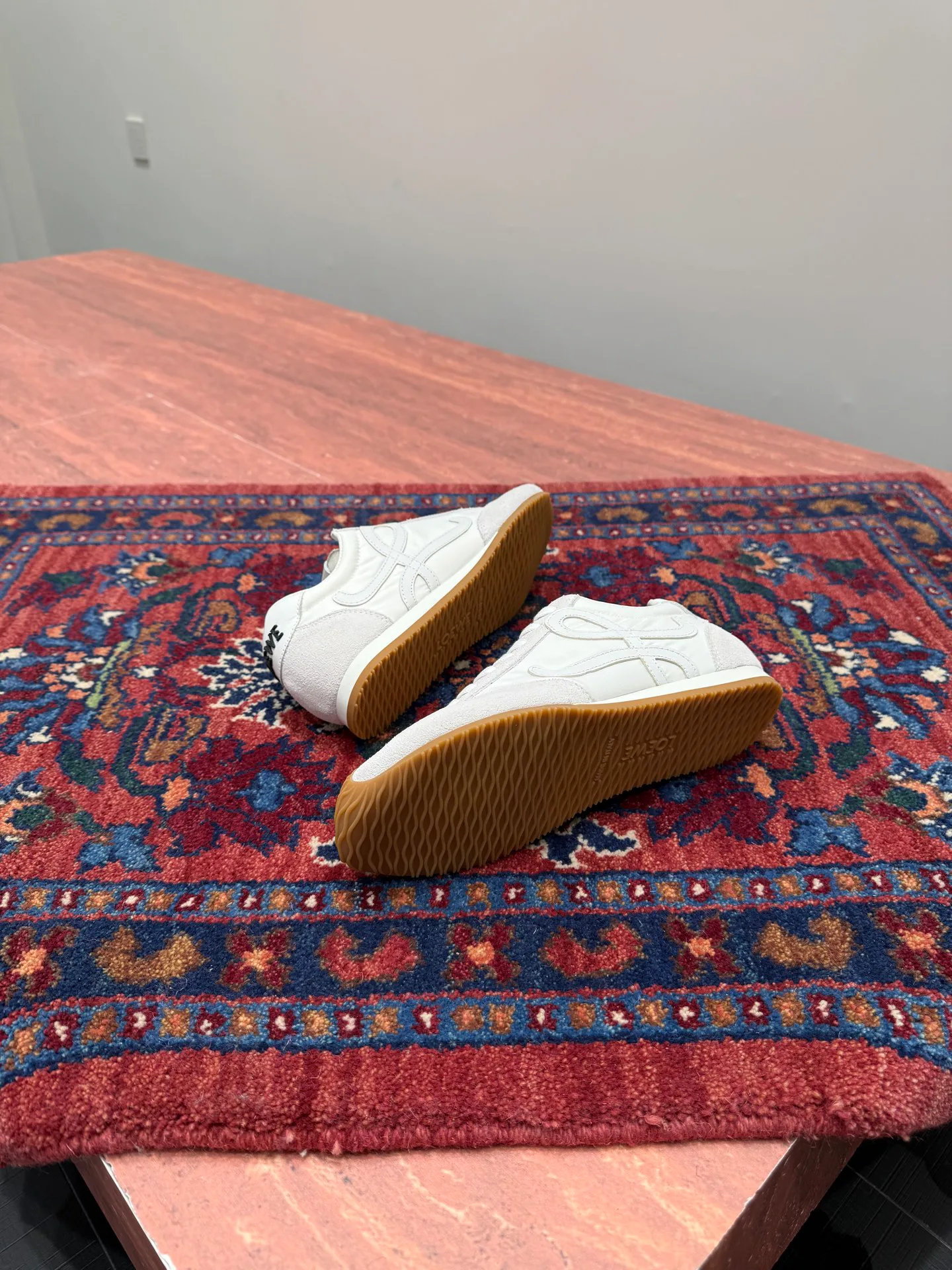 Кроссовки Женские Loewe 11250686