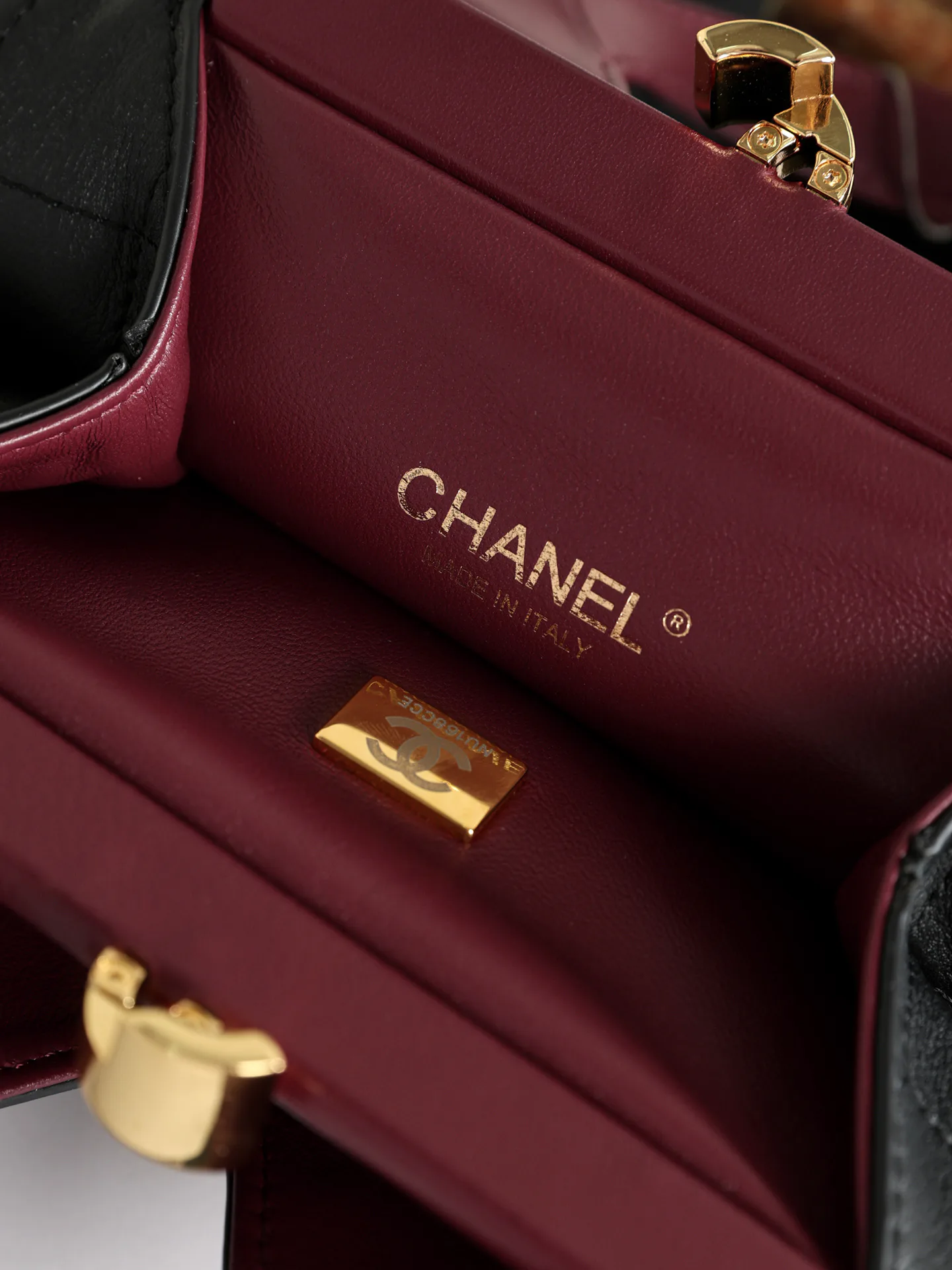 Классические Сумки Женские Chanel 18058363