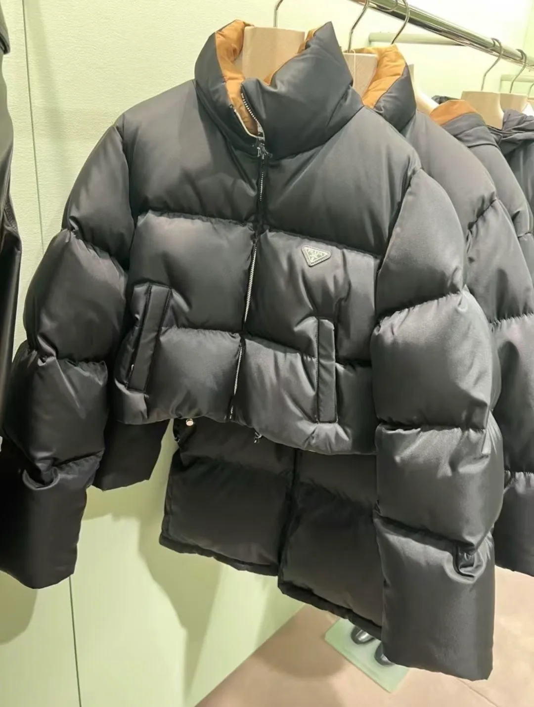 Куртки И Пуховики Женские Prada 19075619